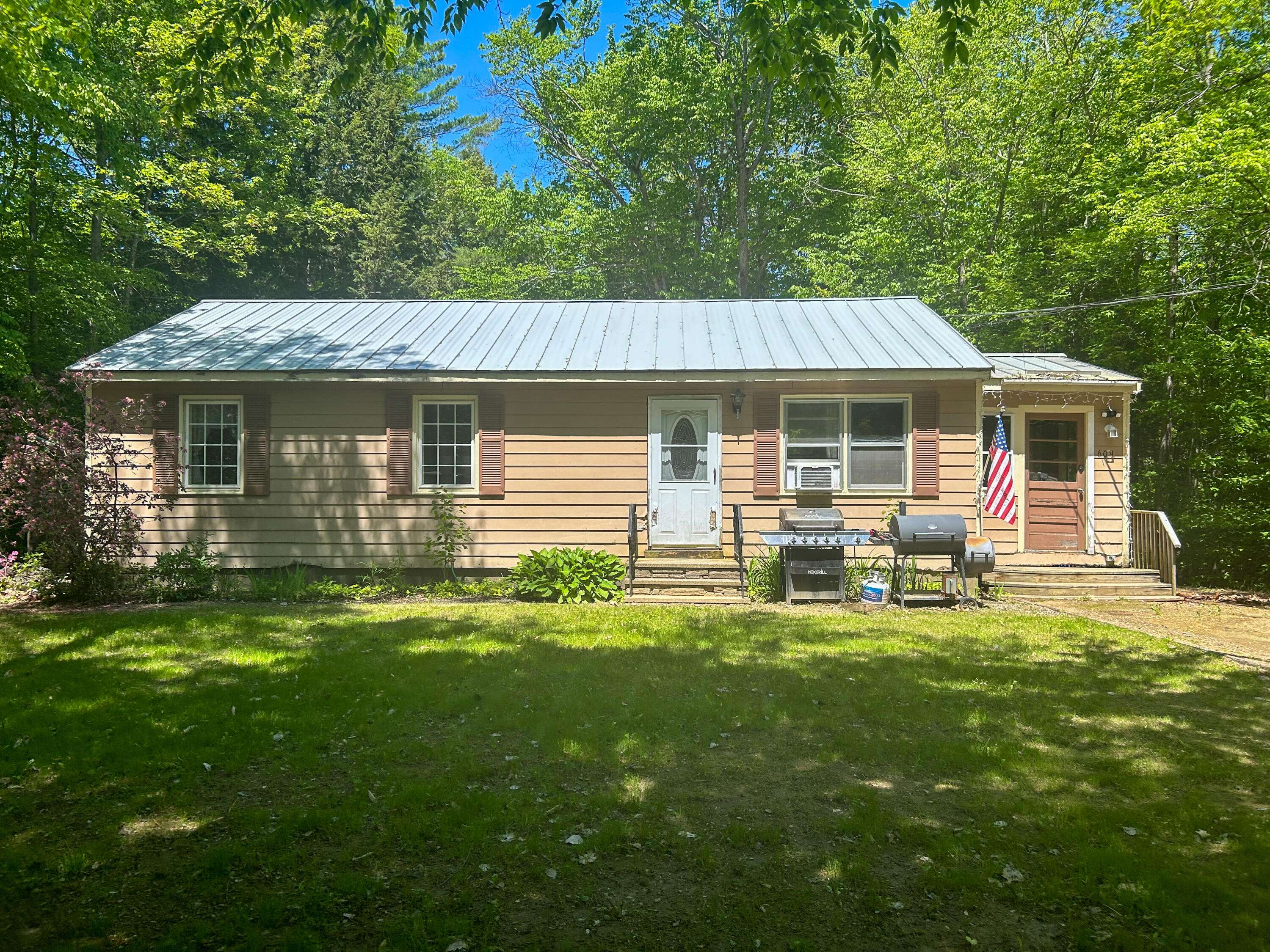 Farmingdale, ME 04344,609 Northern AVE