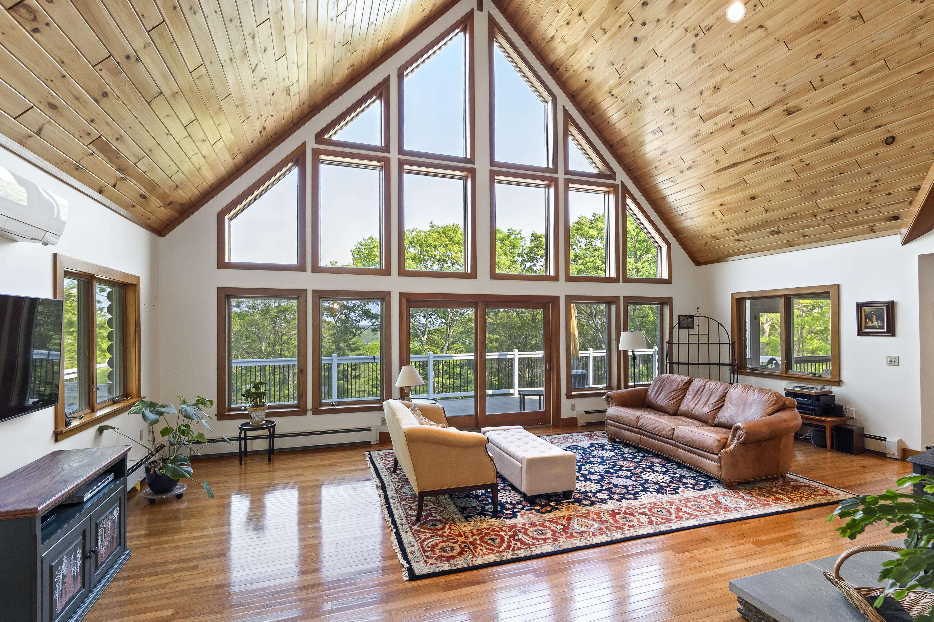 Boothbay, ME 04537,86 Firth DR