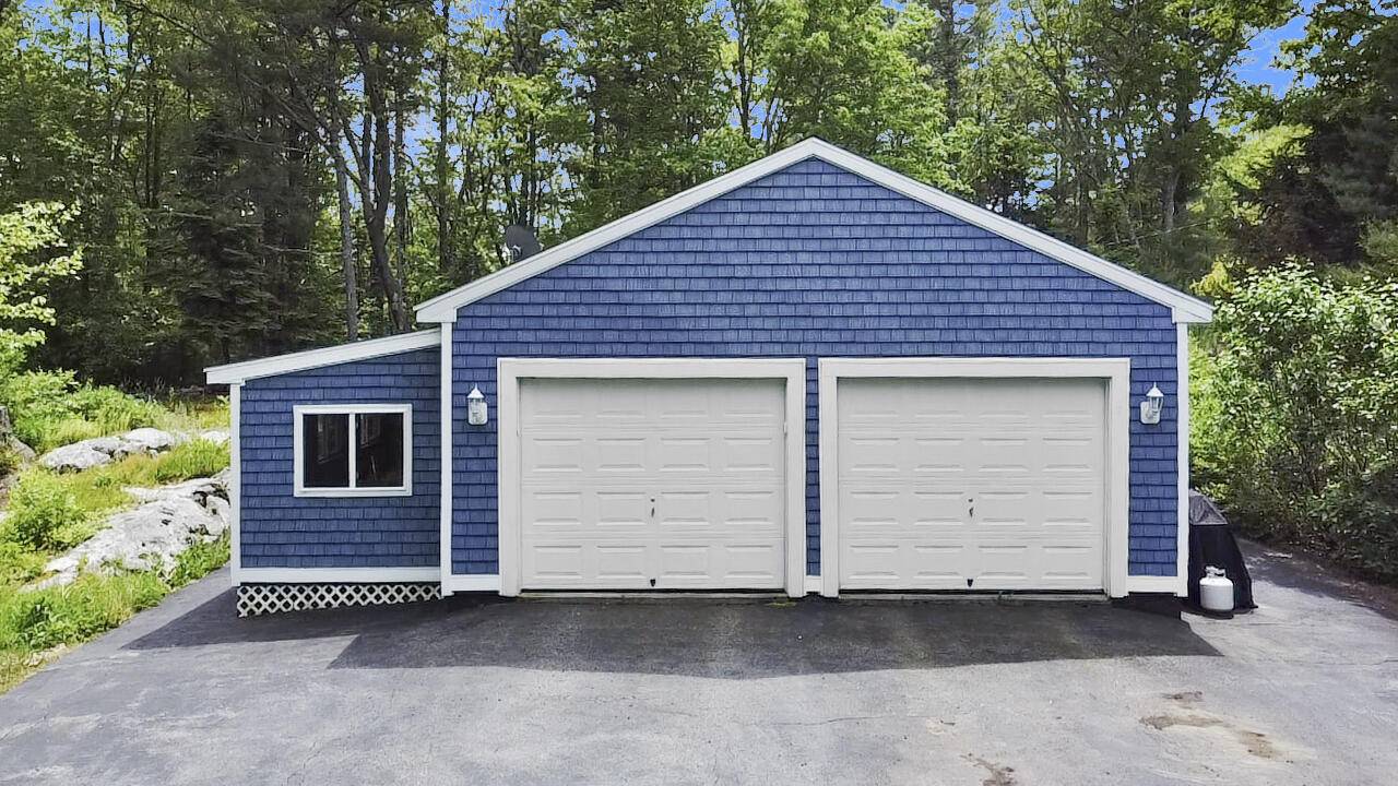Boothbay, ME 04537,282 Back Narrows RD