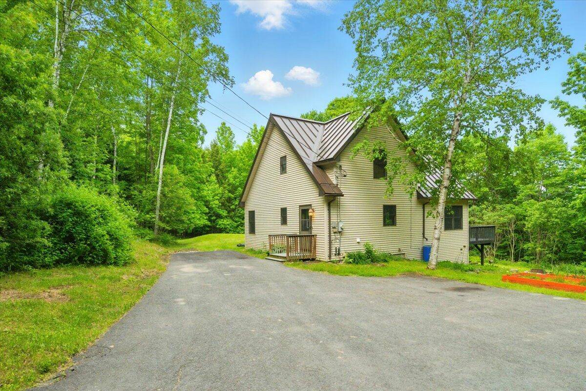 Farmington, ME 04938,457 New Vineyard RD