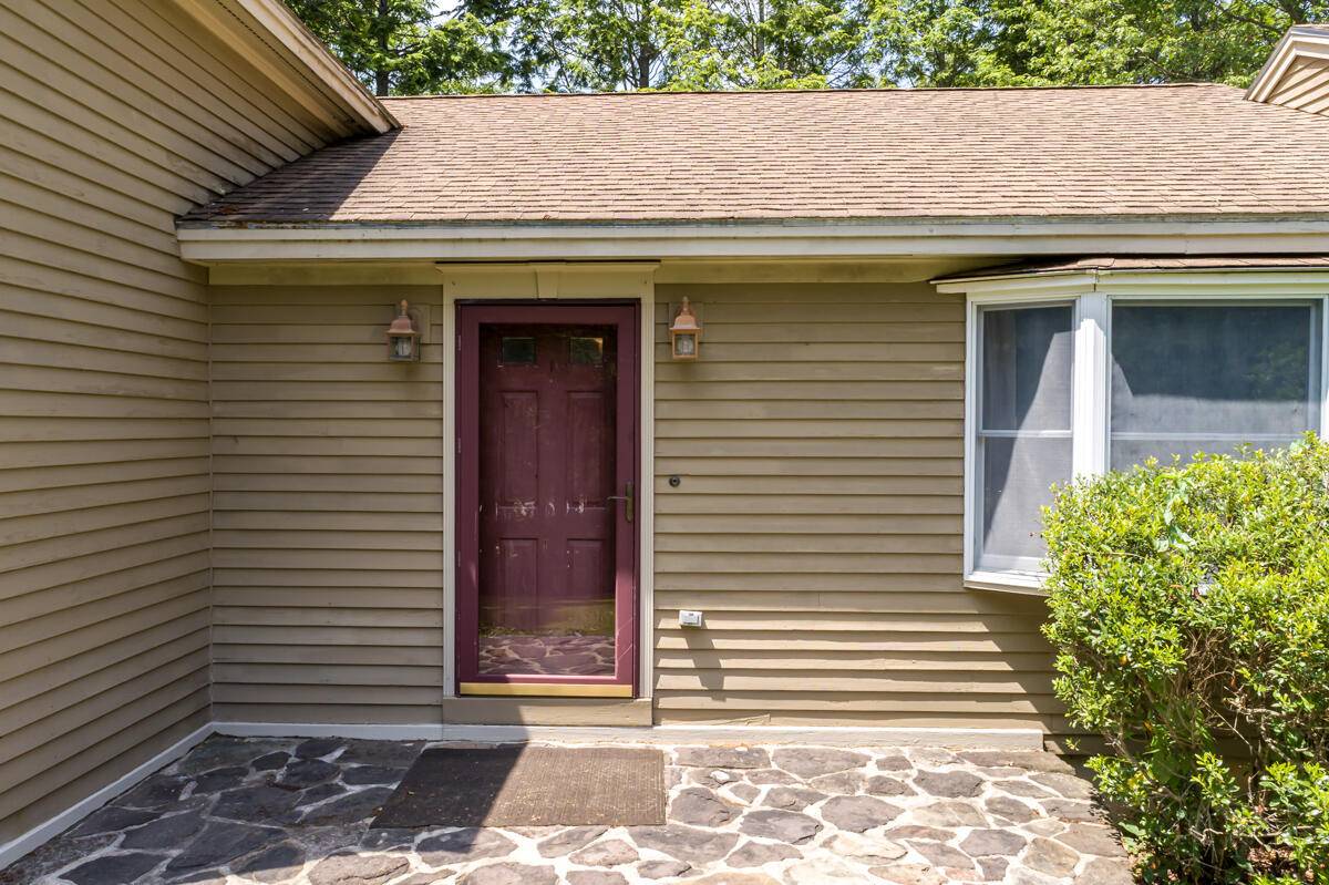 Bath, ME 04530,9 Kennebec CIR