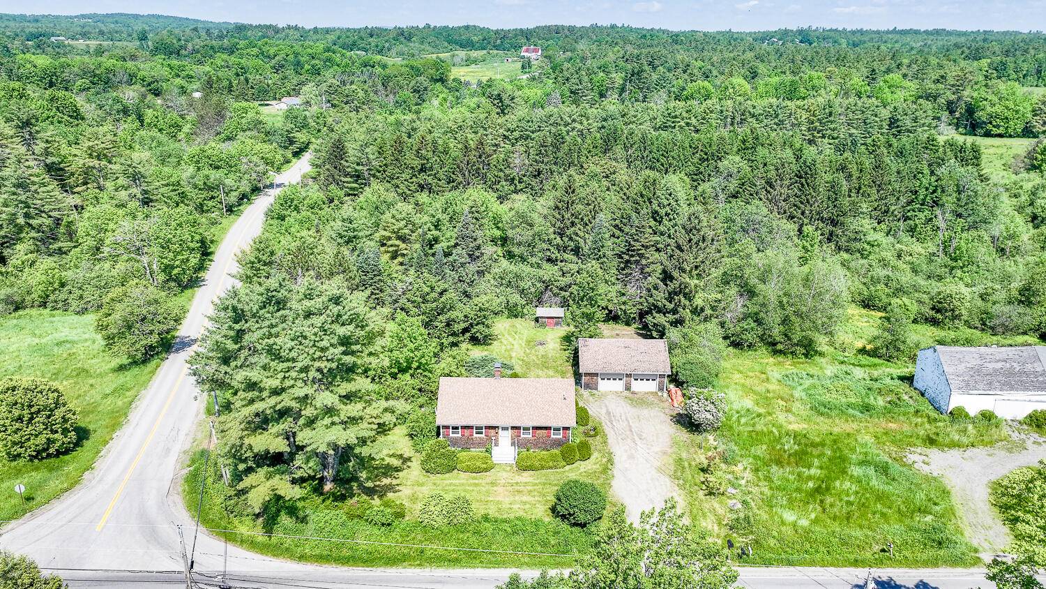Belfast, ME 04915,221 Lincolnville AVE