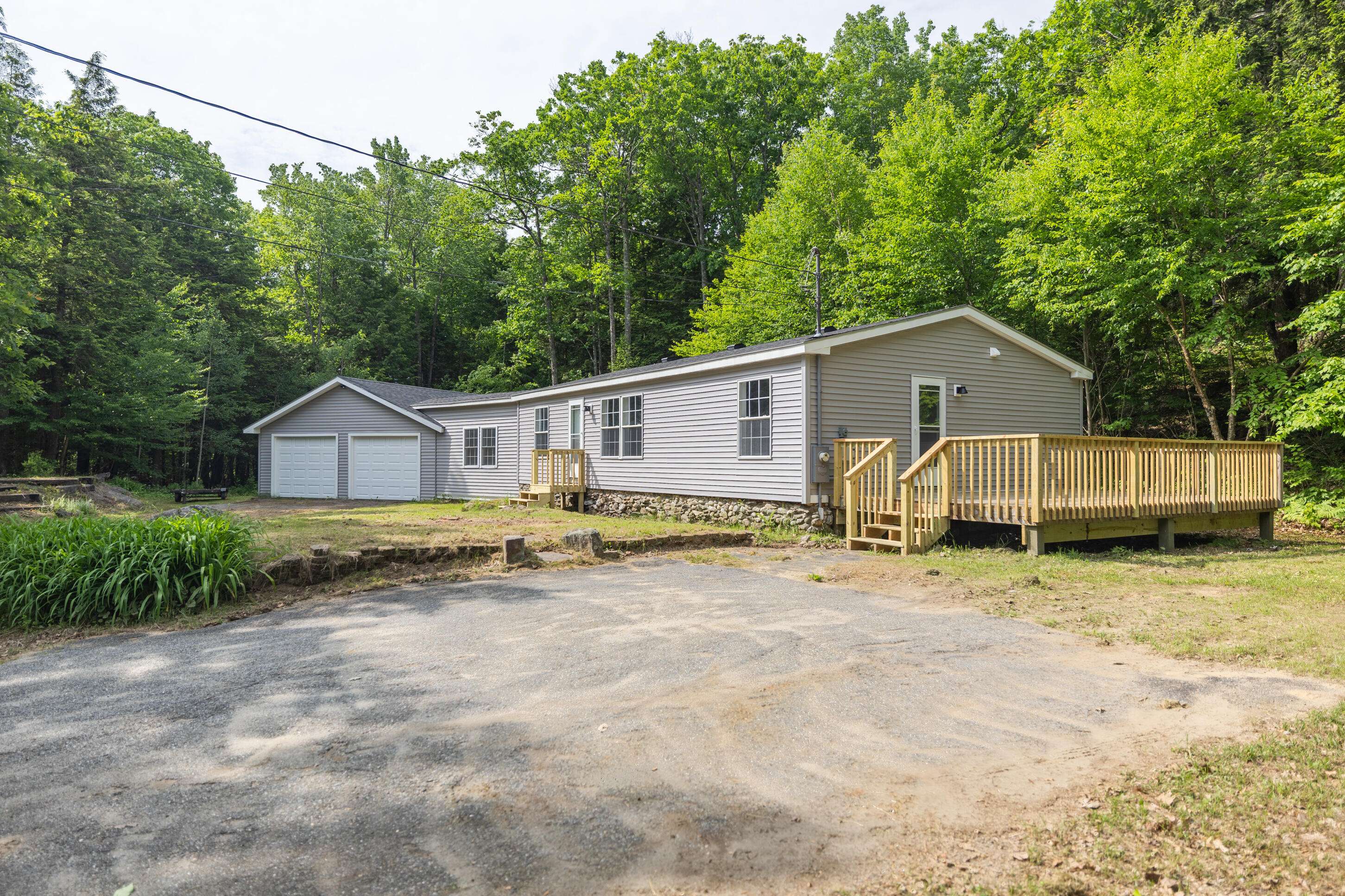 Livermore, ME 04253,302 Canton RD