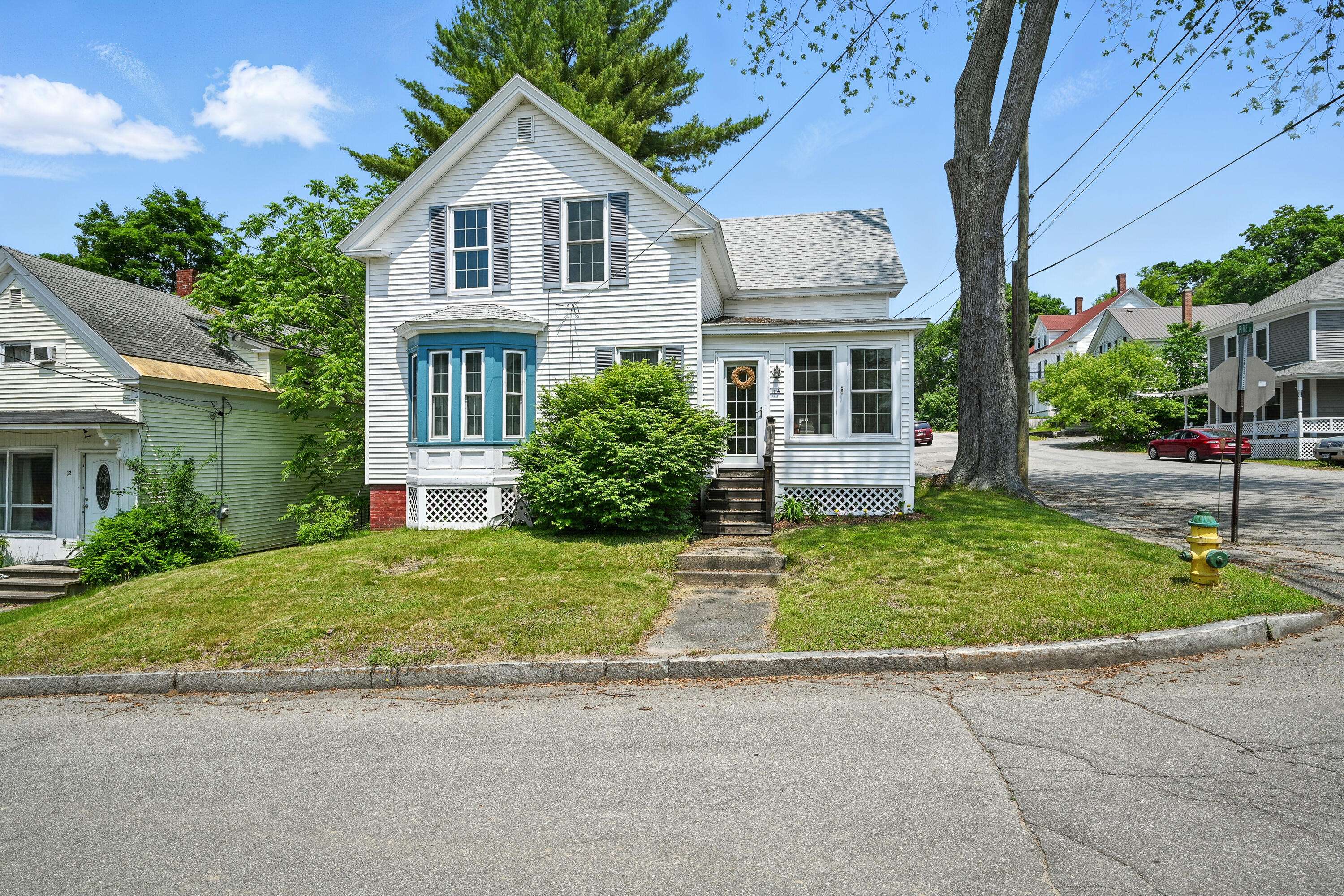 Lisbon, ME 04252,14 Maple ST