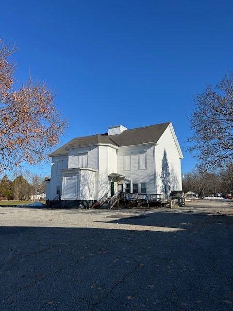 Vassalboro, ME 04989,905 Main ST