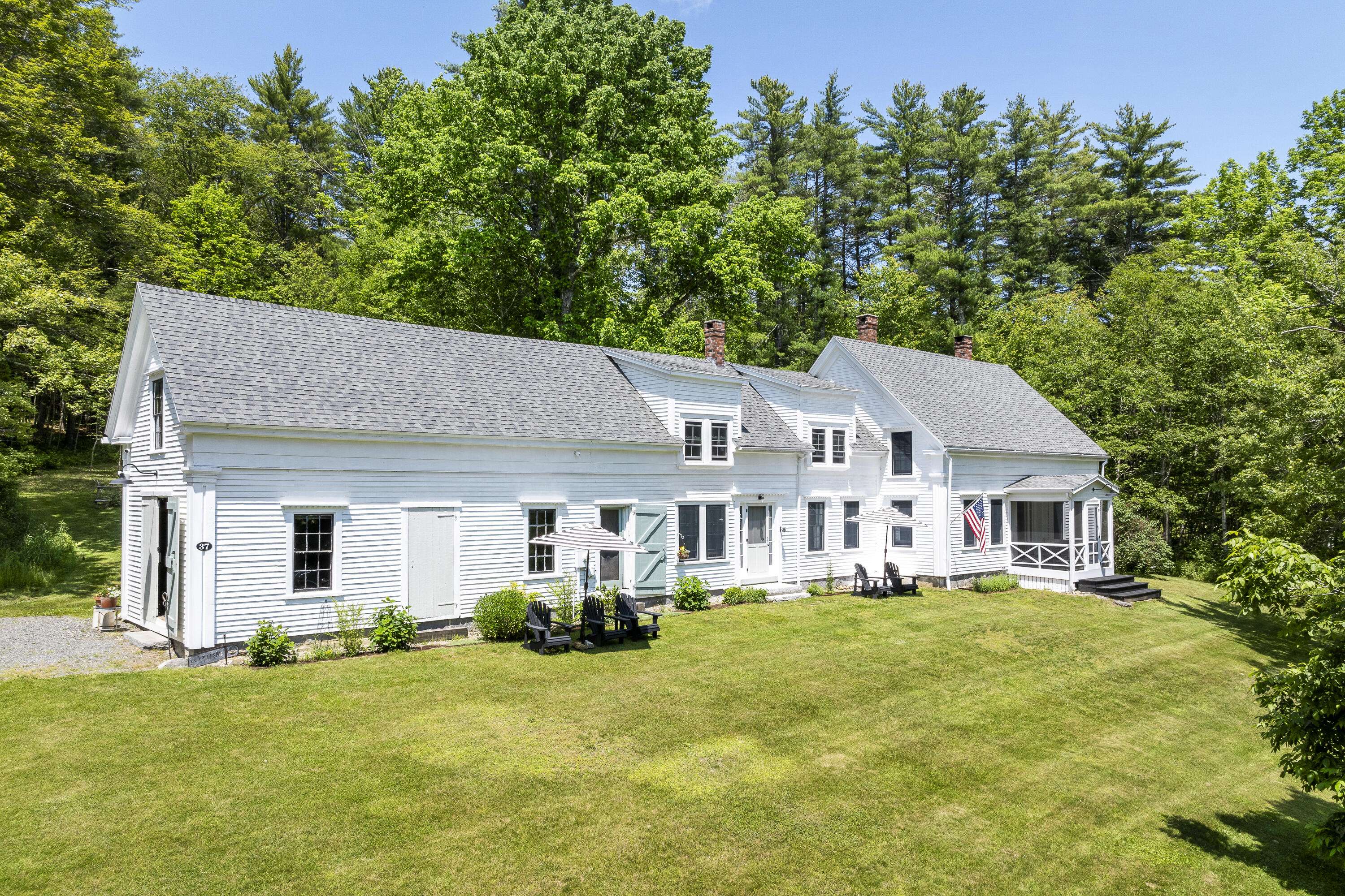 Boothbay, ME 04537,37 Walker RD