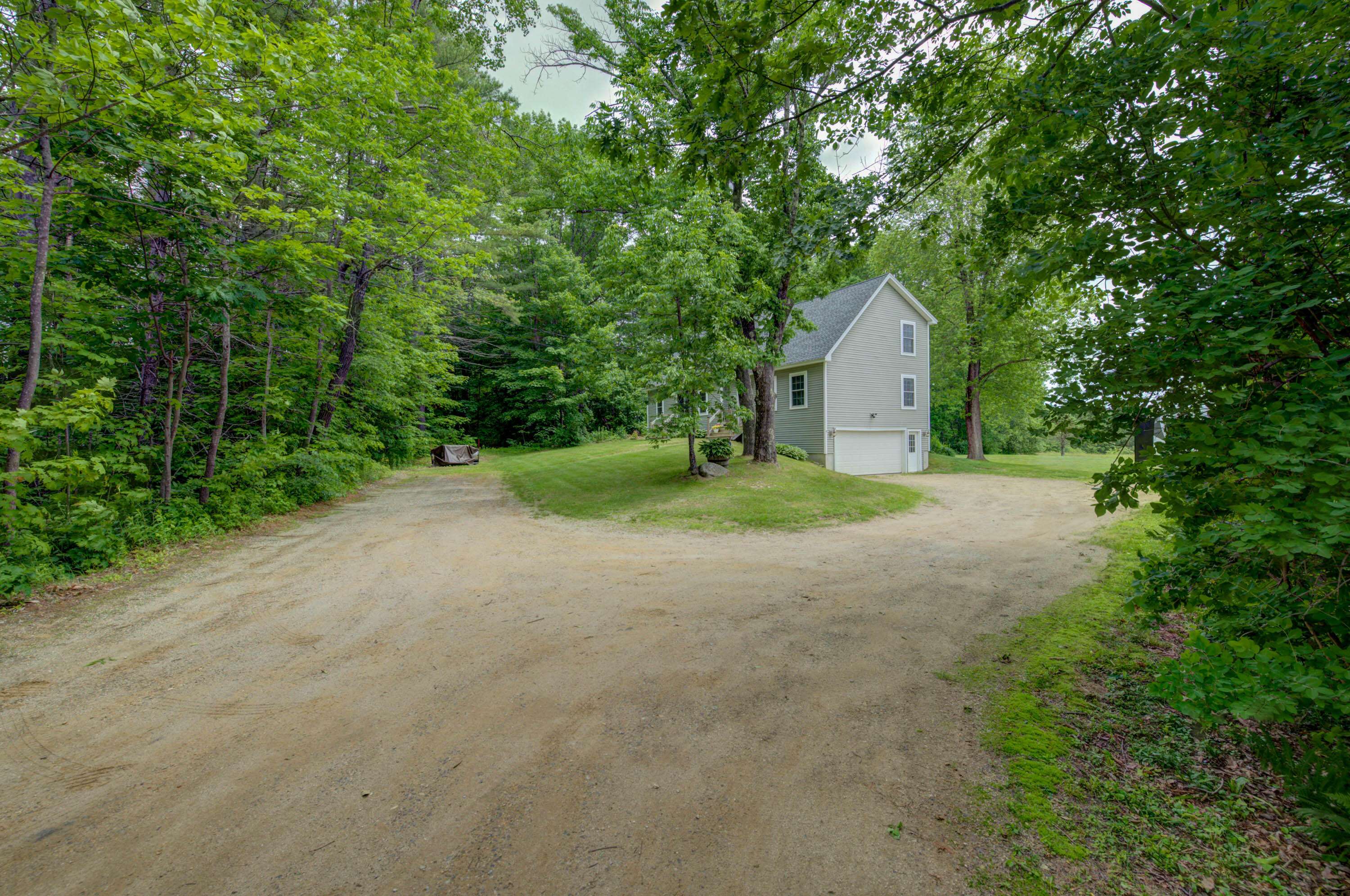 Bowdoin, ME 04287,1721 Augusta RD
