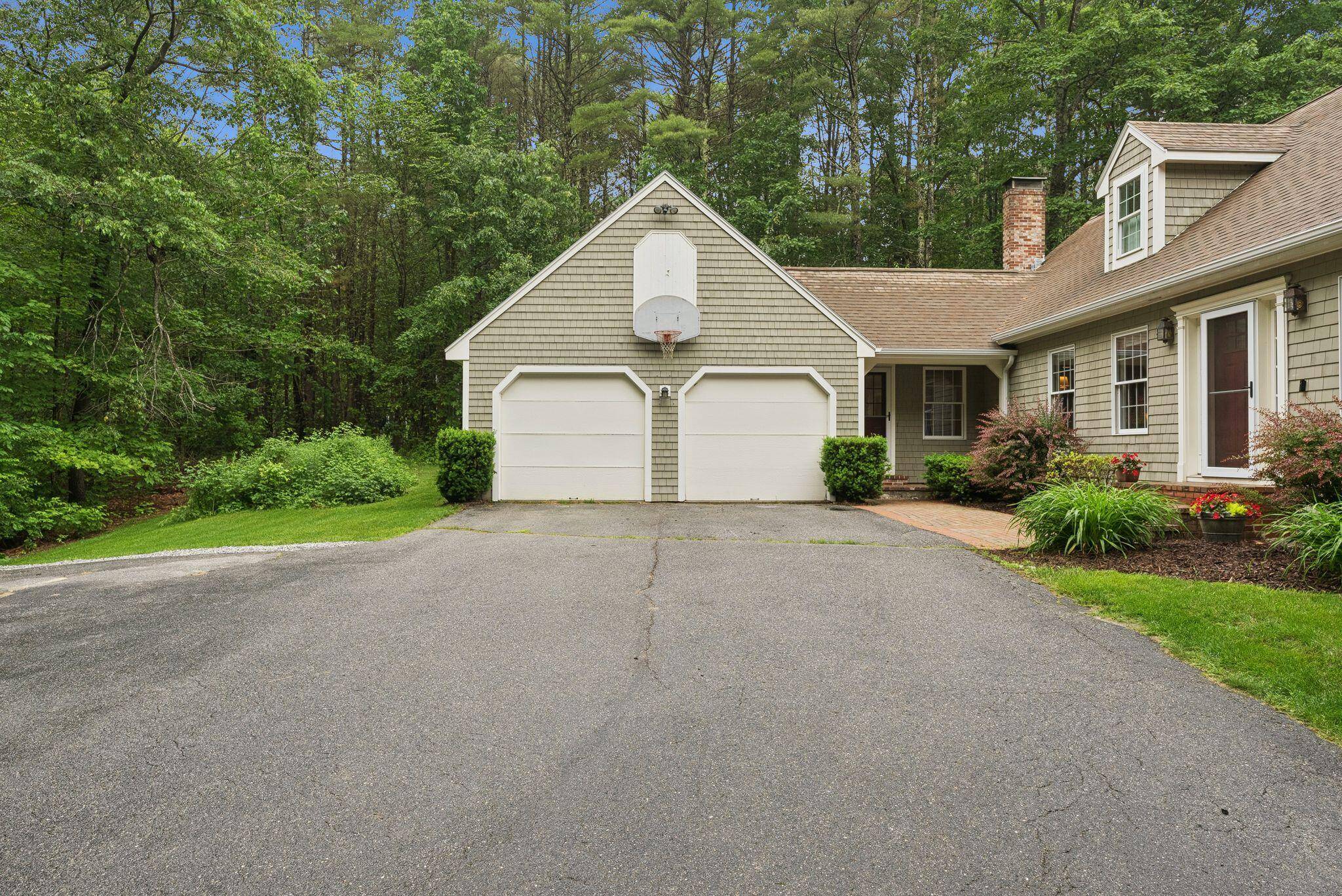 Falmouth, ME 04105,3 Flintlock LN