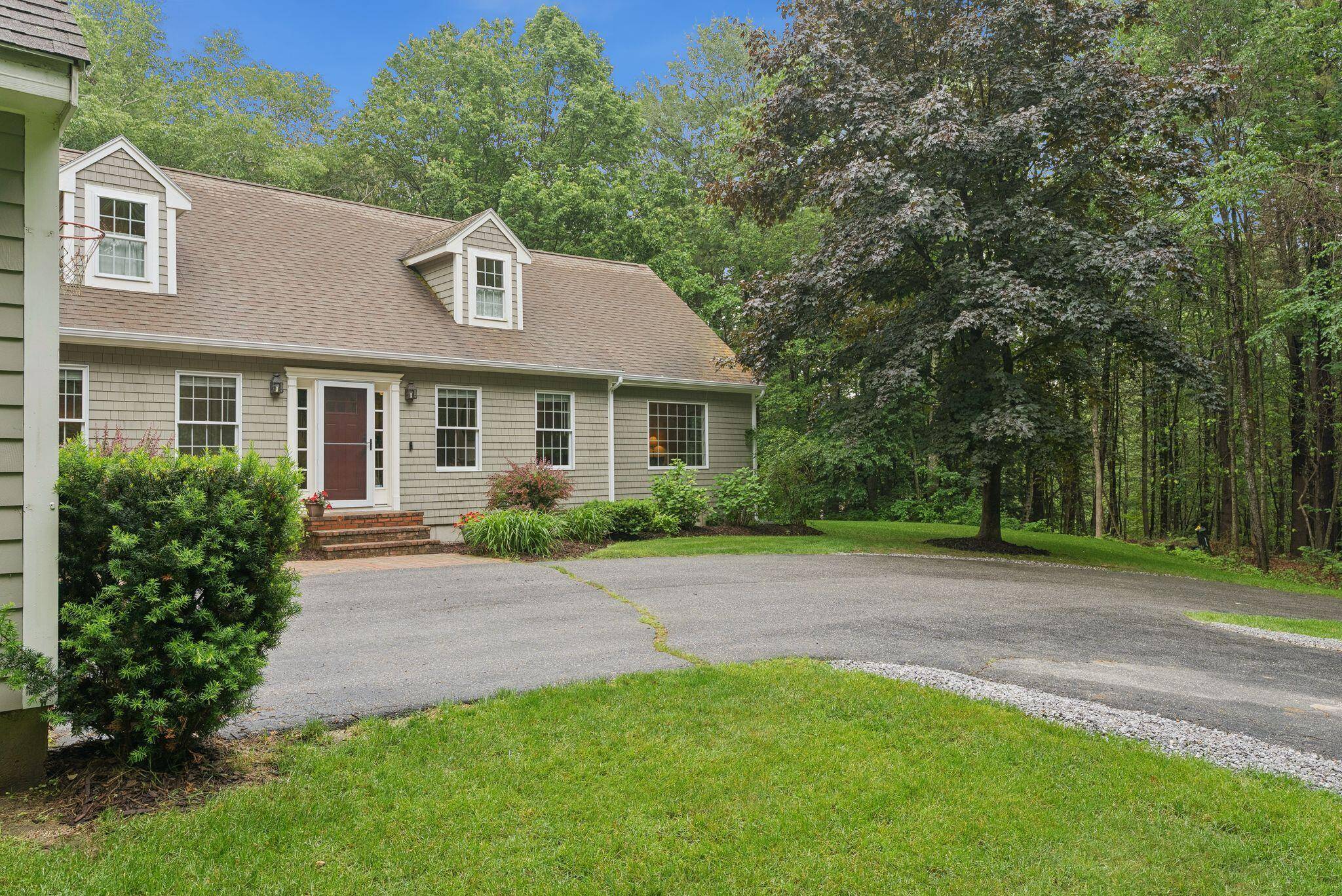 Falmouth, ME 04105,3 Flintlock LN