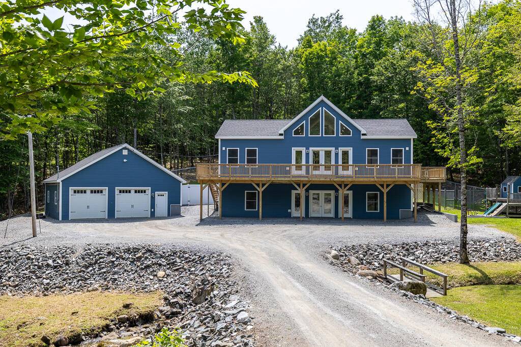 Saint Albans, ME 04971,62 McNally RD