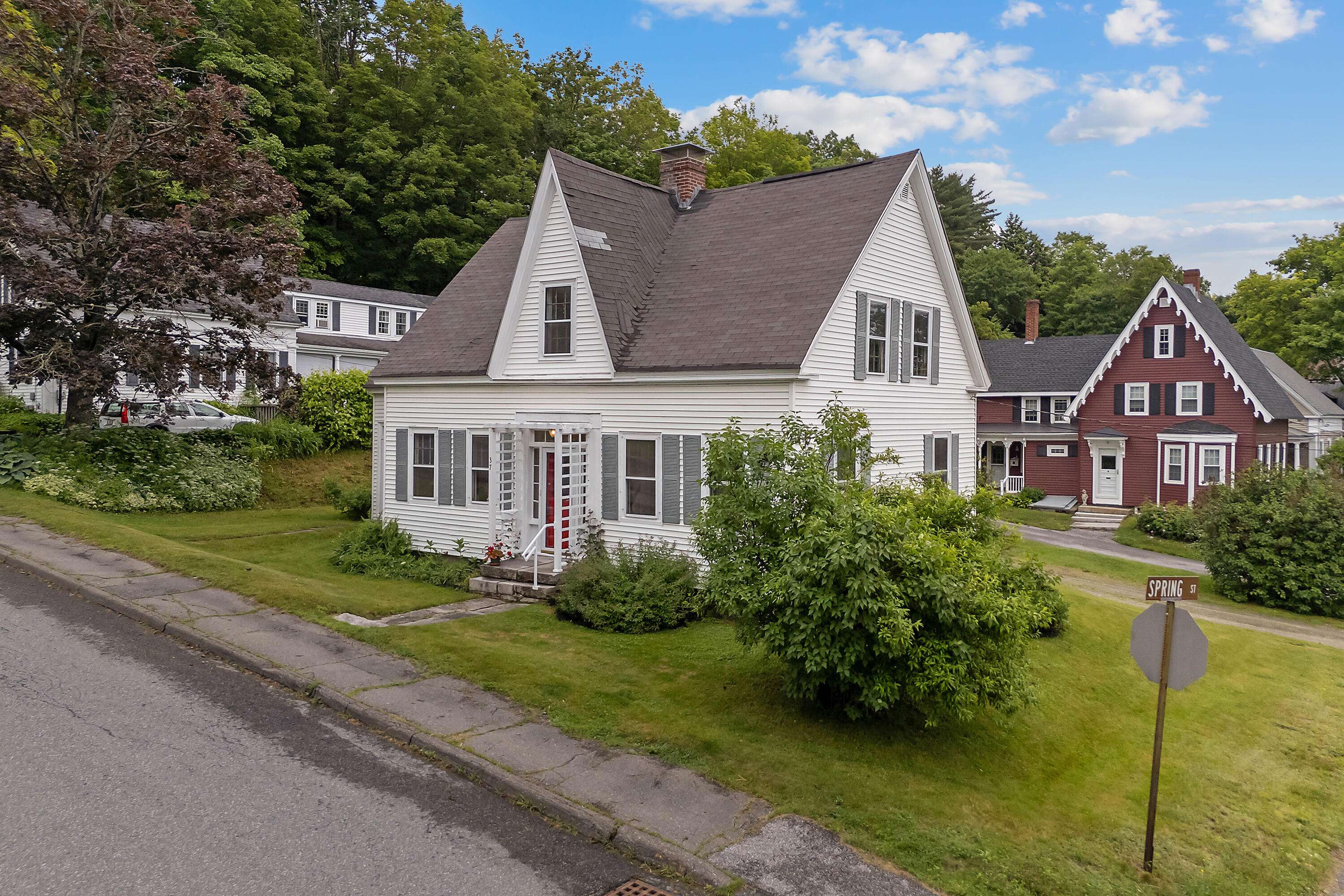 Hallowell, ME 04347,37 Central ST