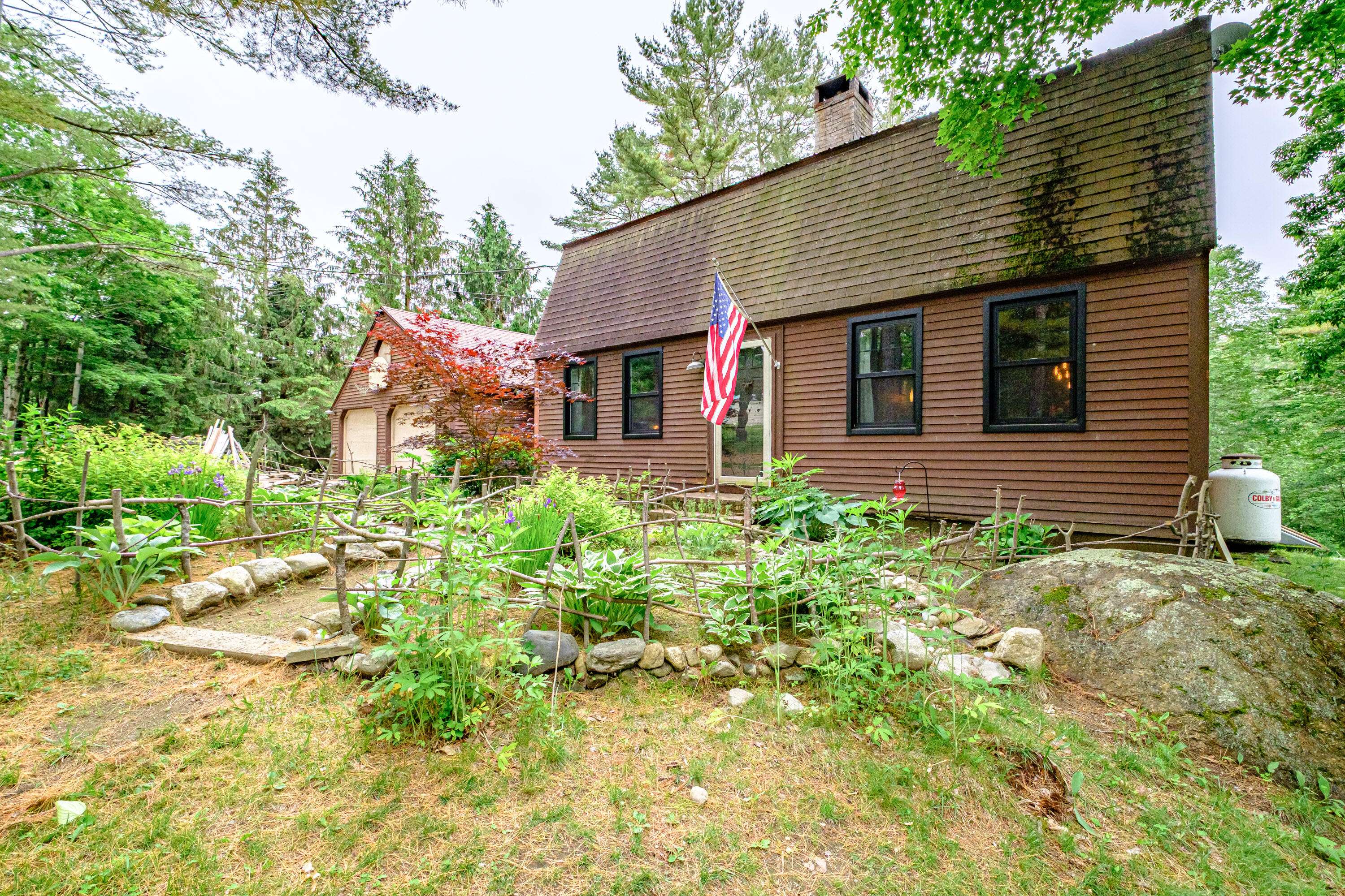 Wiscasset, ME 04578,860 Gardiner RD