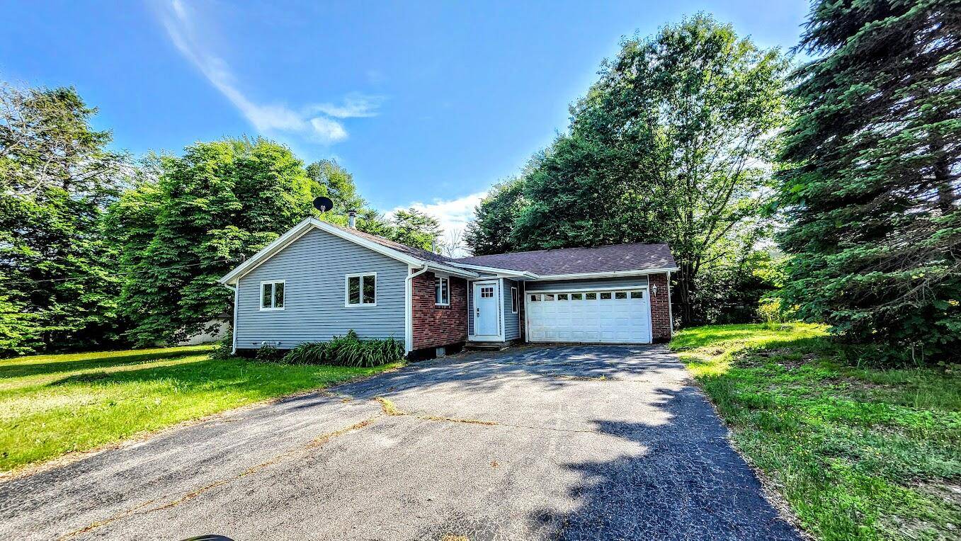 Millinocket, ME 04462,30 Grand AVE