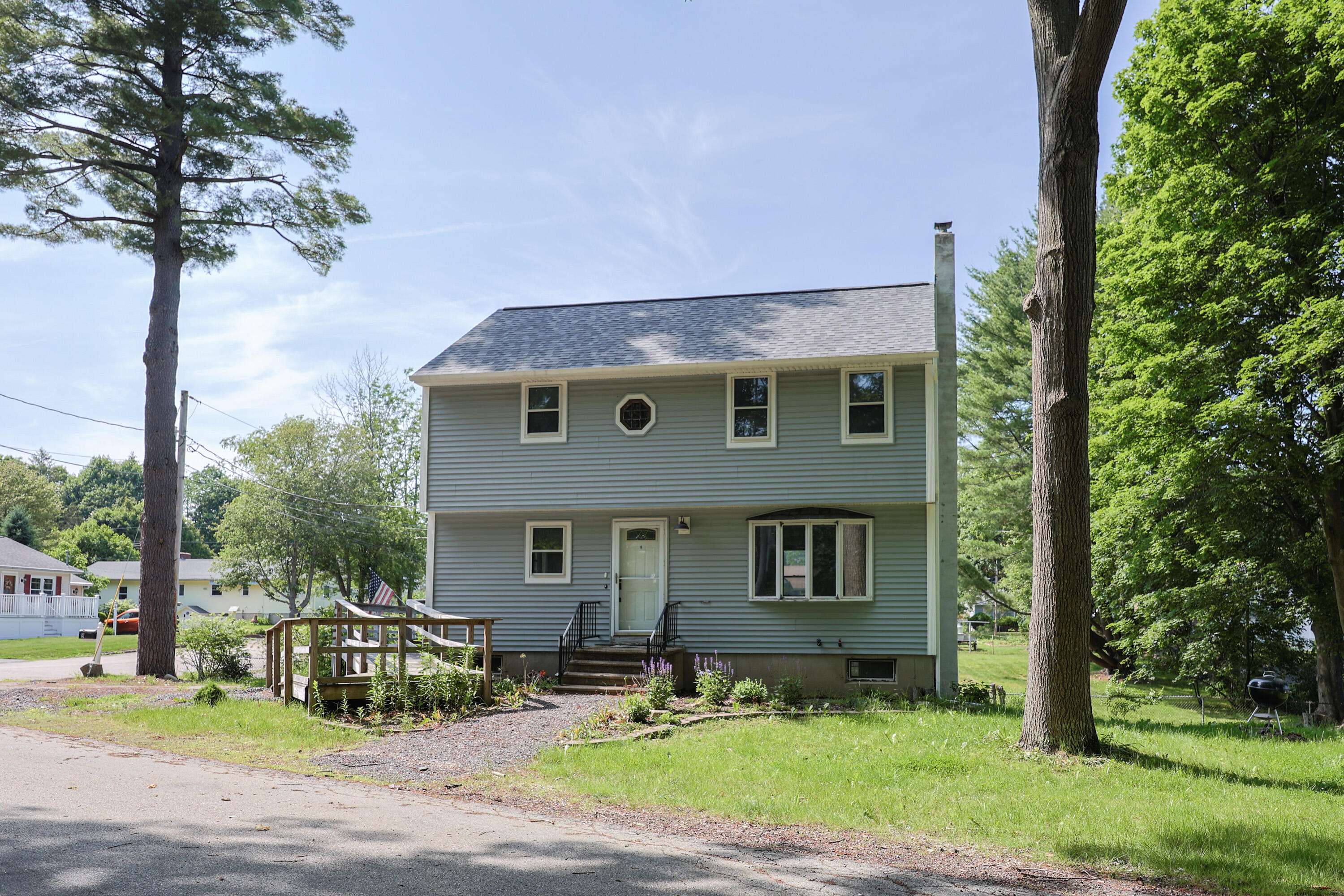 Kittery, ME 03904,9 Jean ST
