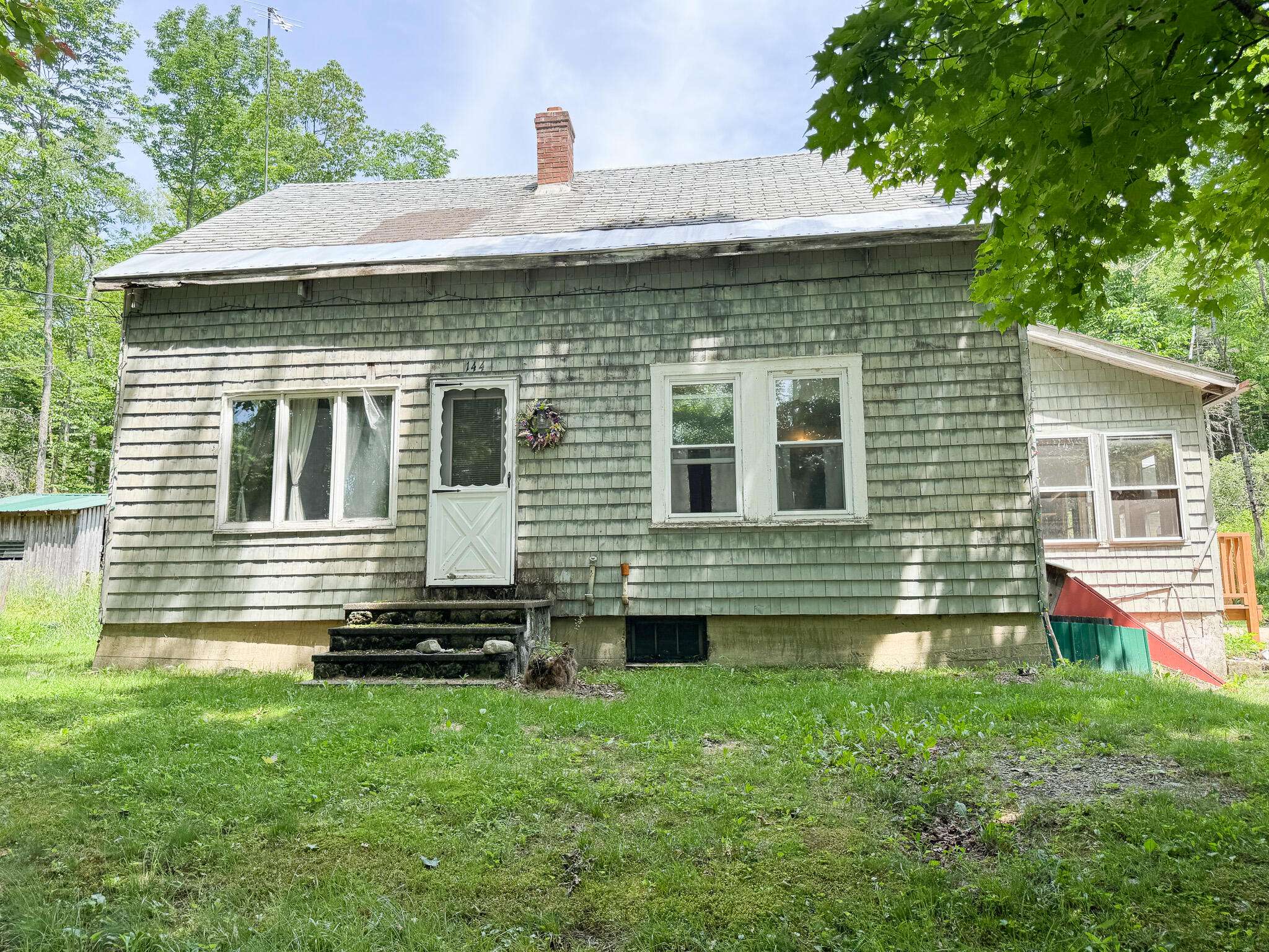 Burlington, ME 04417,144 Main RD