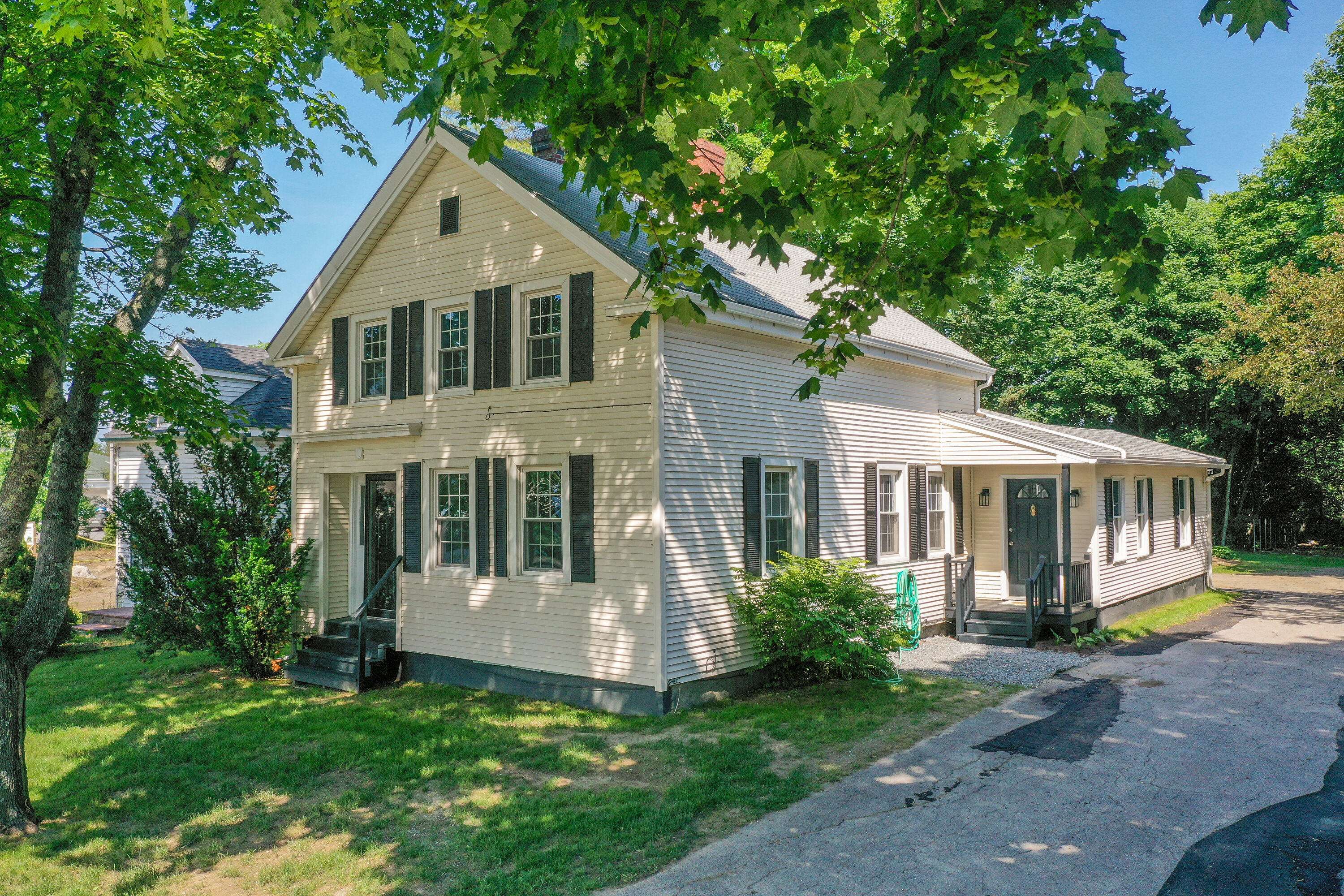 Hampden, ME 04444,47 Main RD N