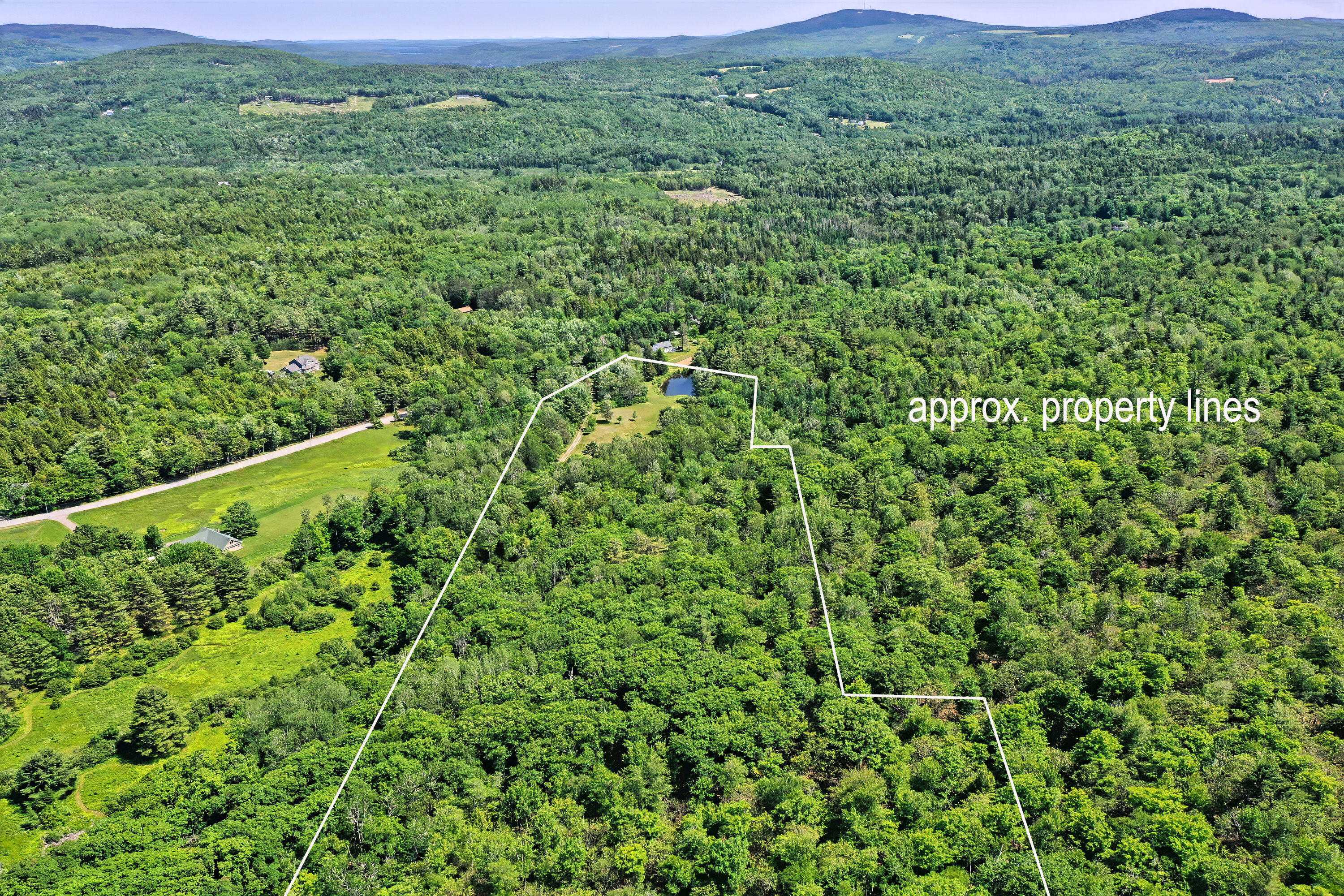 Holden, ME 04429,557 South RD