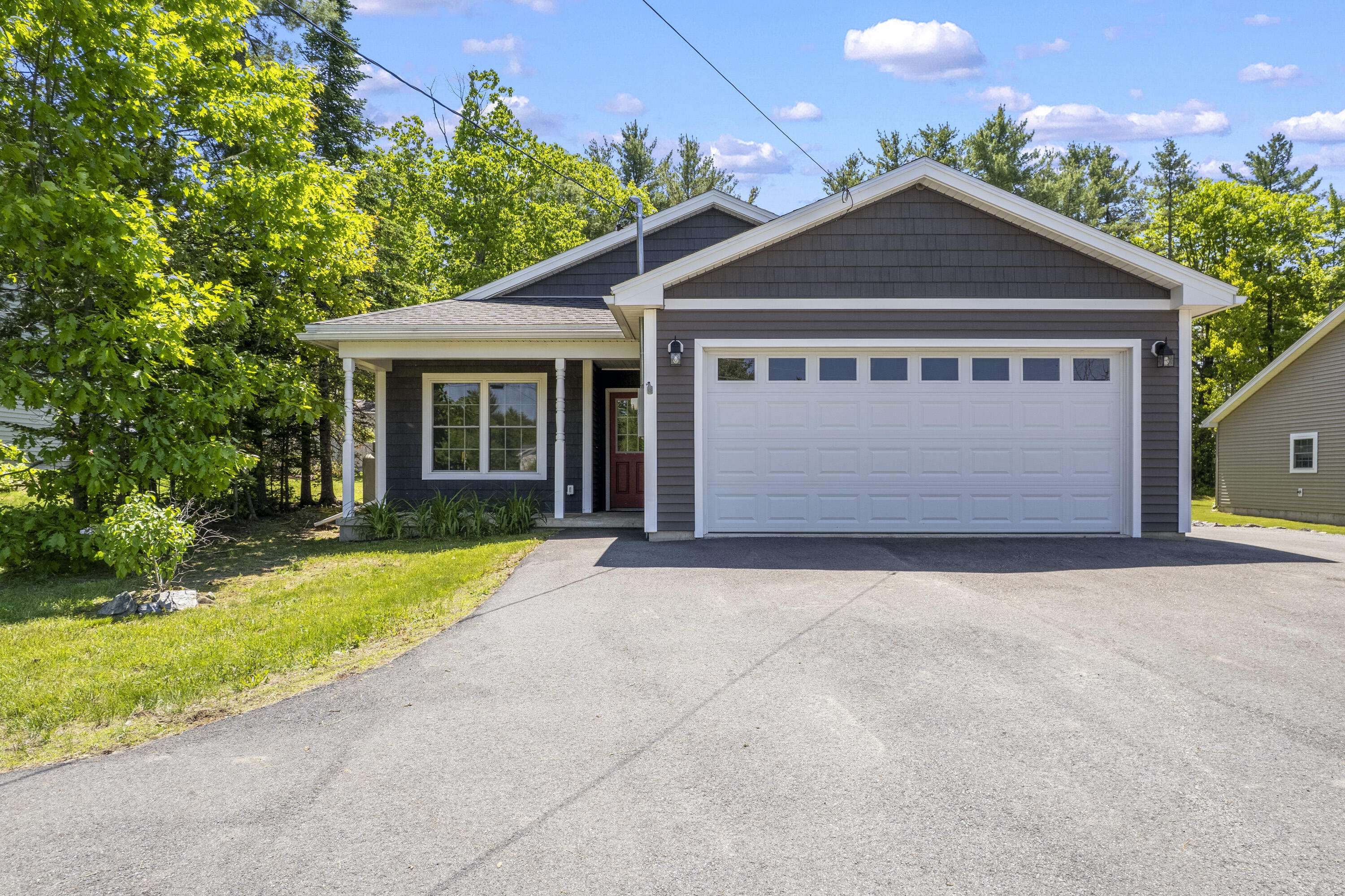 Hermon, ME 04401,220 Partridge LN