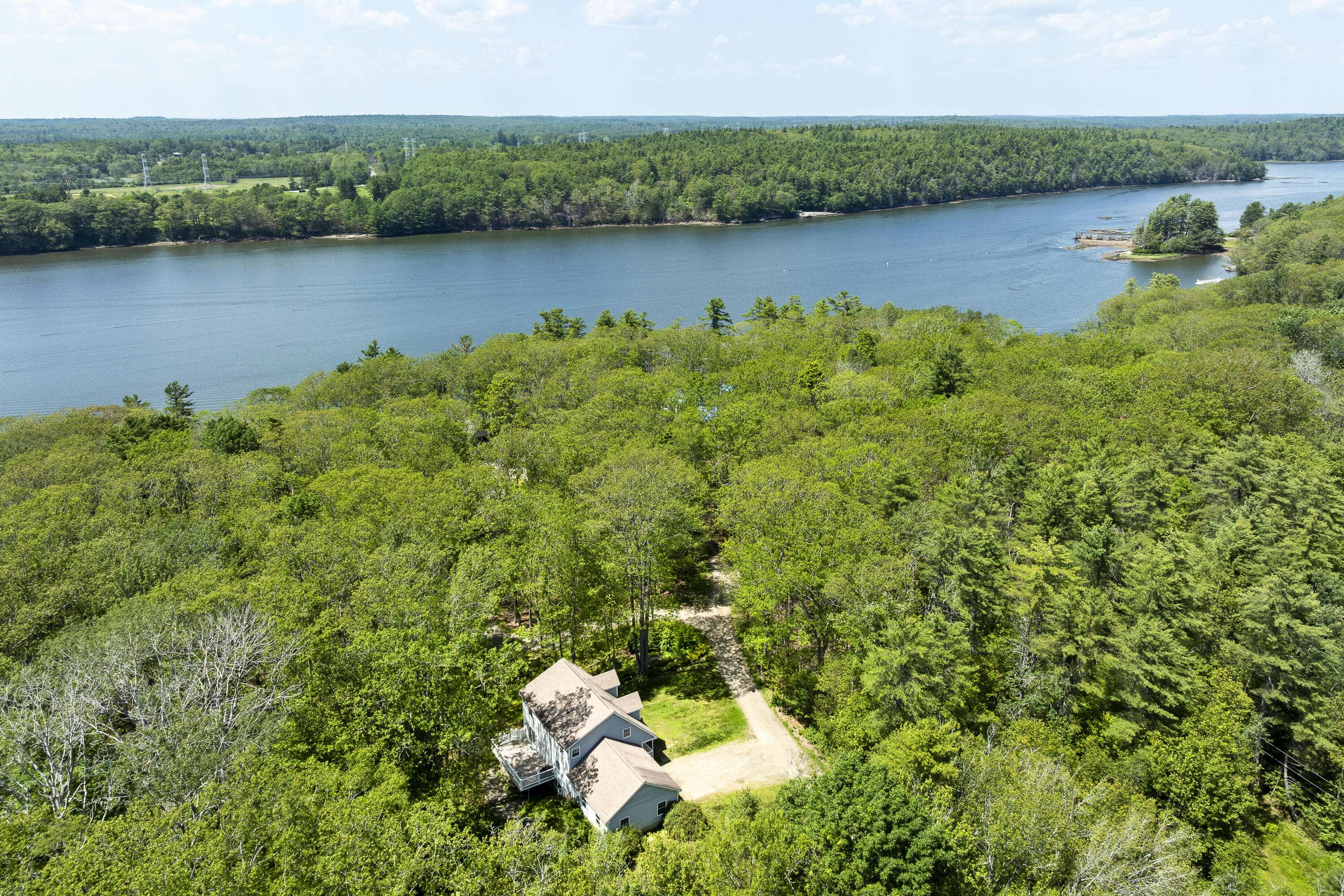 Westport Island, ME 04578,18 Jays LN