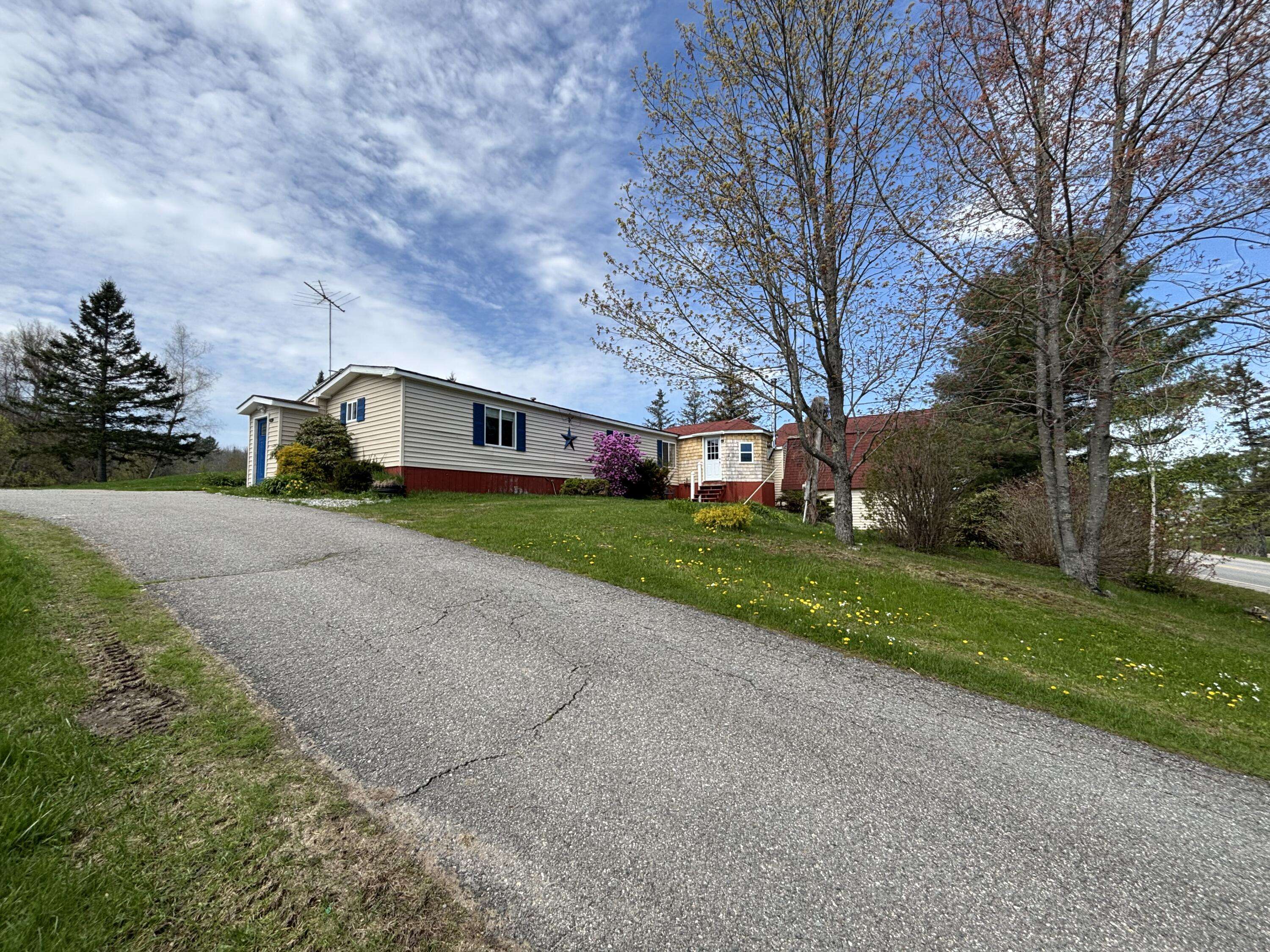 Winterport, ME 04496,250 Lebanon RD