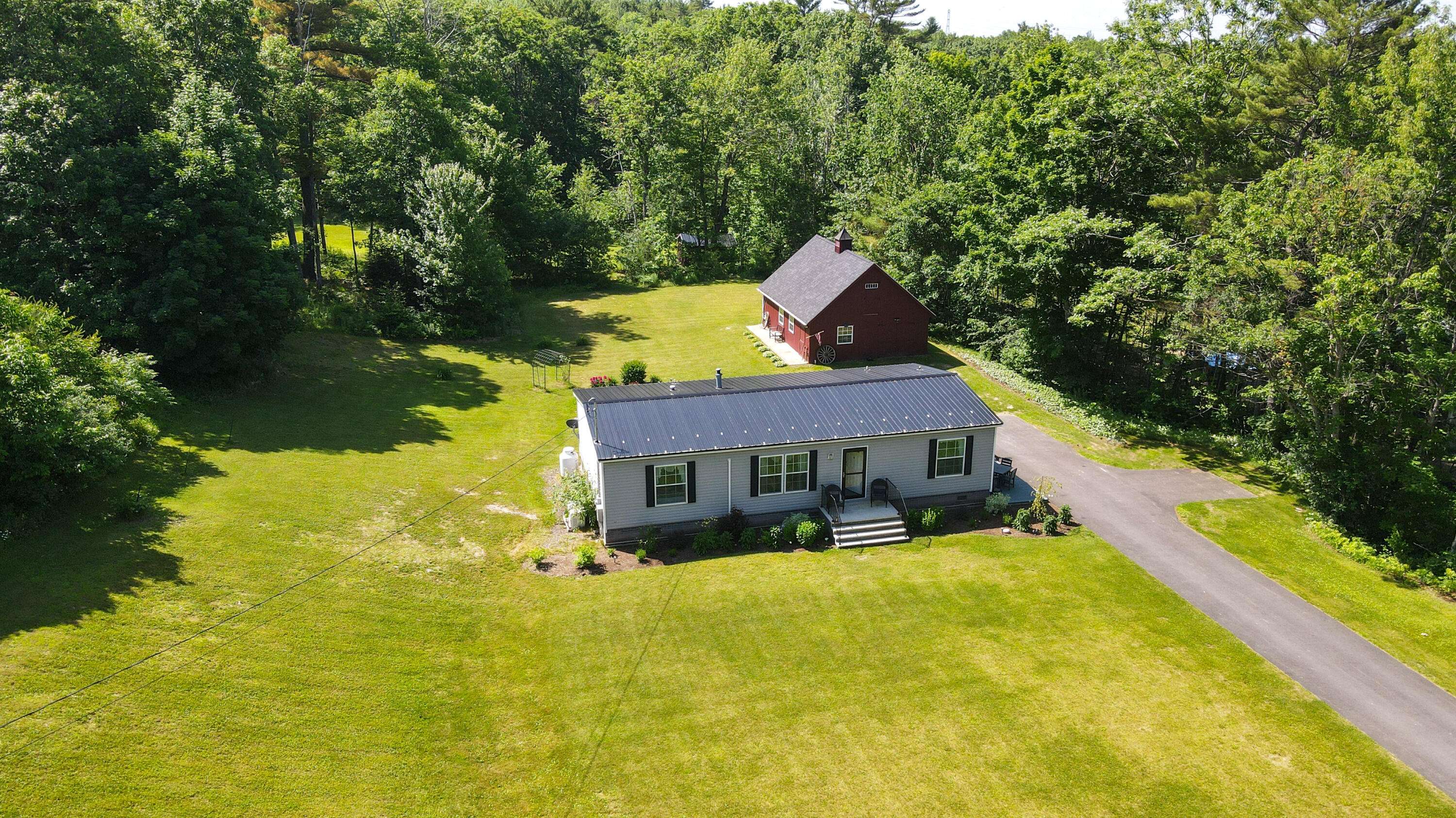 Orrington, ME 04474,27 Hoxie RD