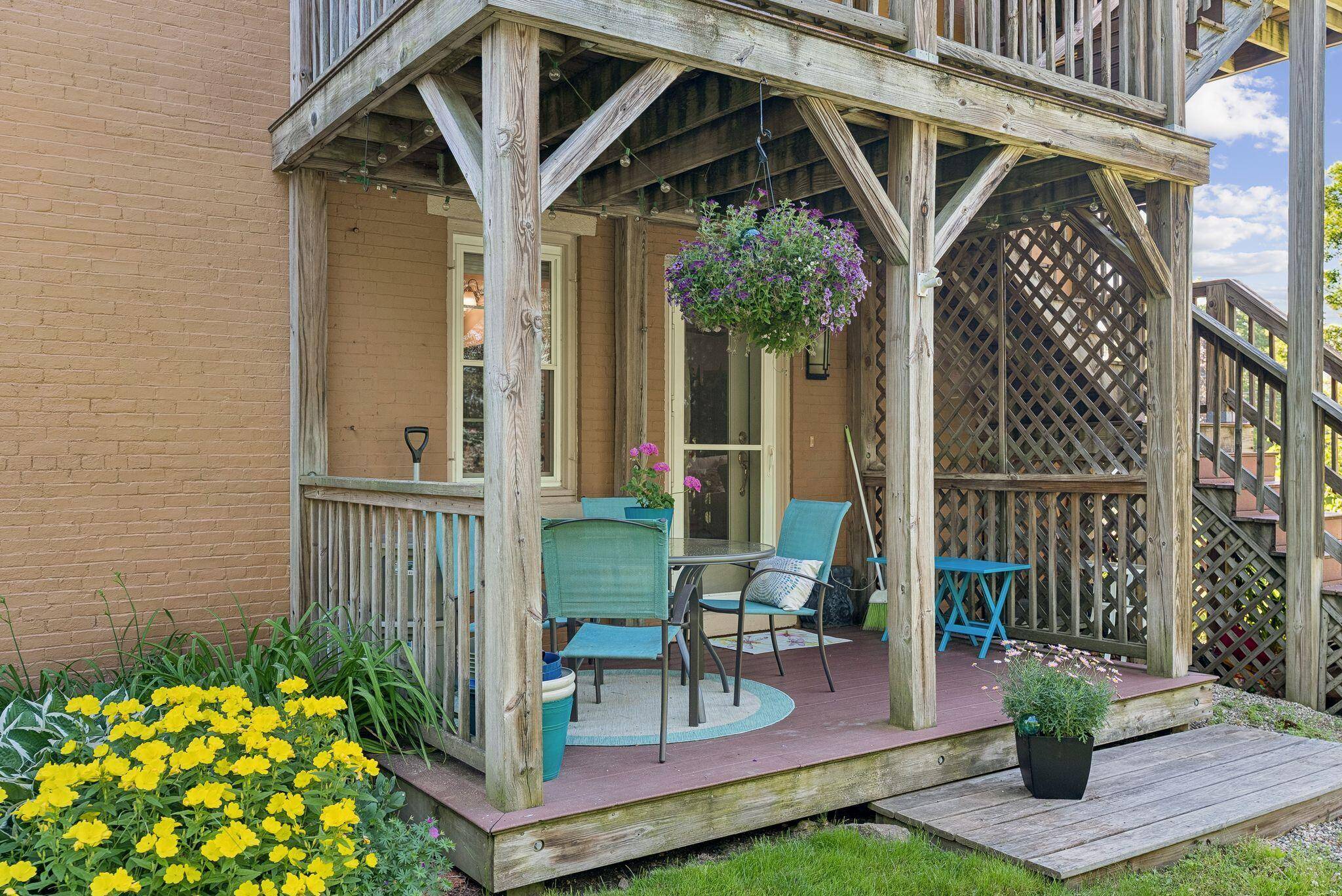 Bath, ME 04530,20 Oak Grove AVE #2