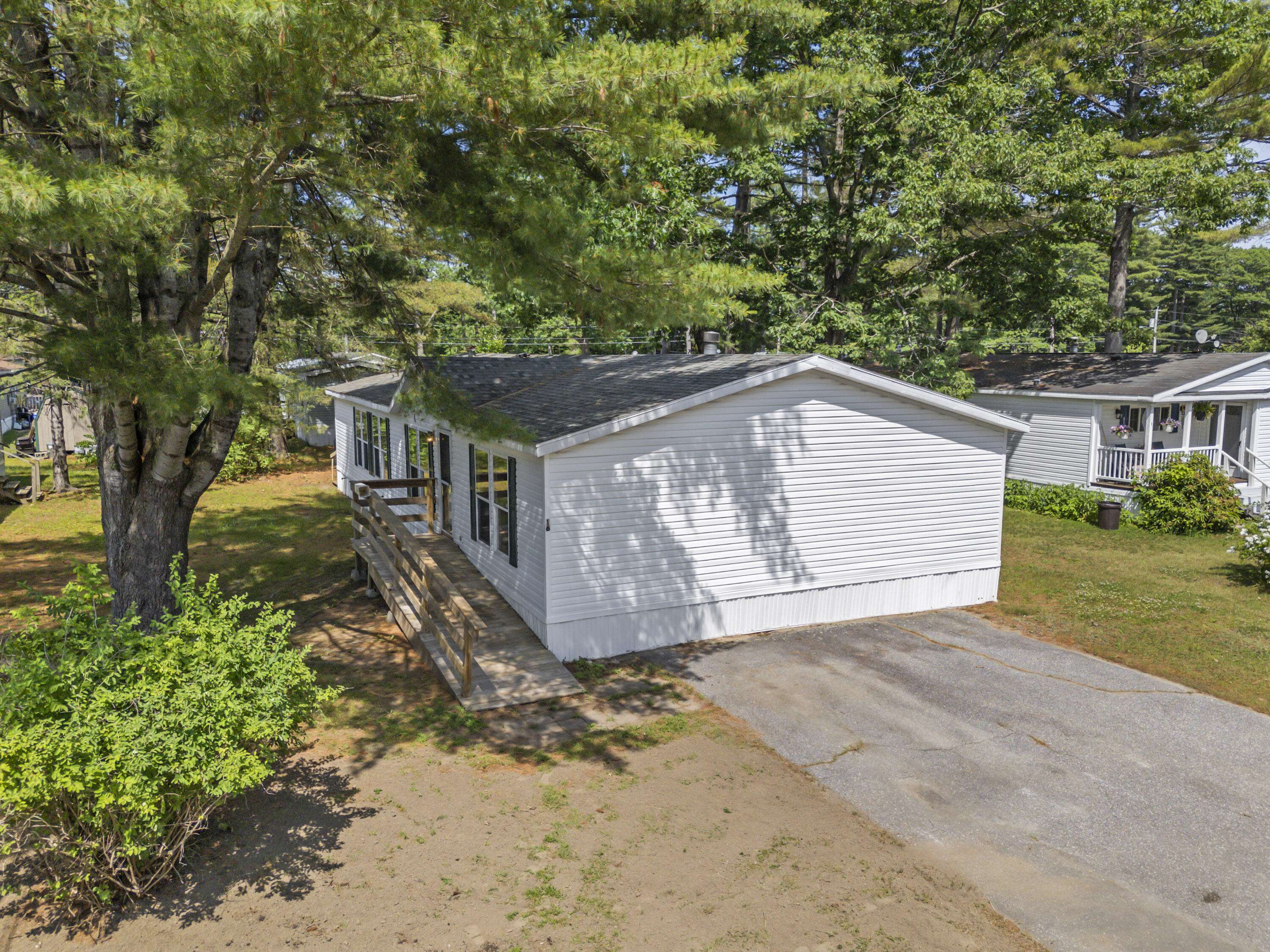 Brunswick, ME 04011,16 Larry LN