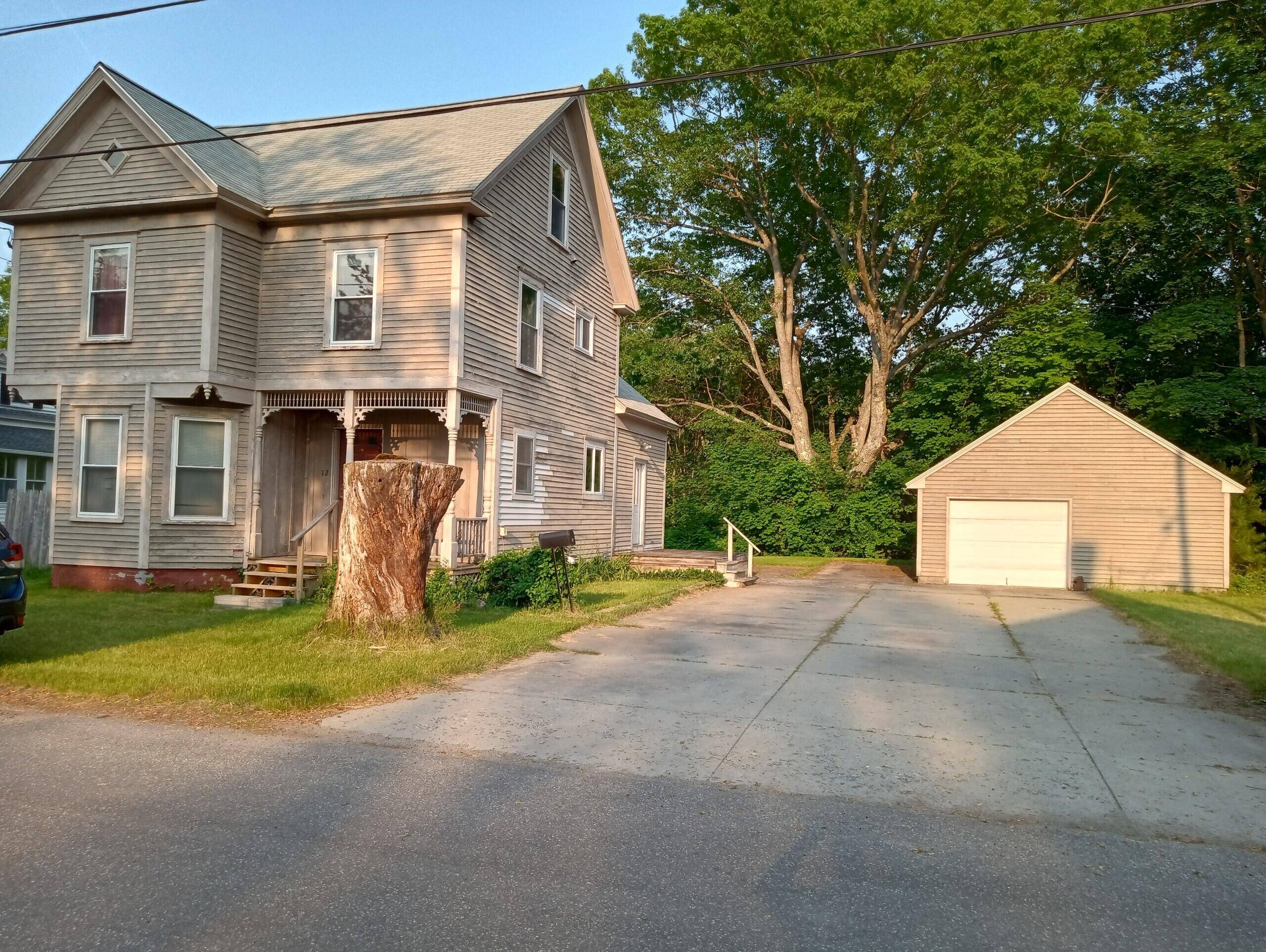 Lisbon, ME 04252,12 Blethen ST