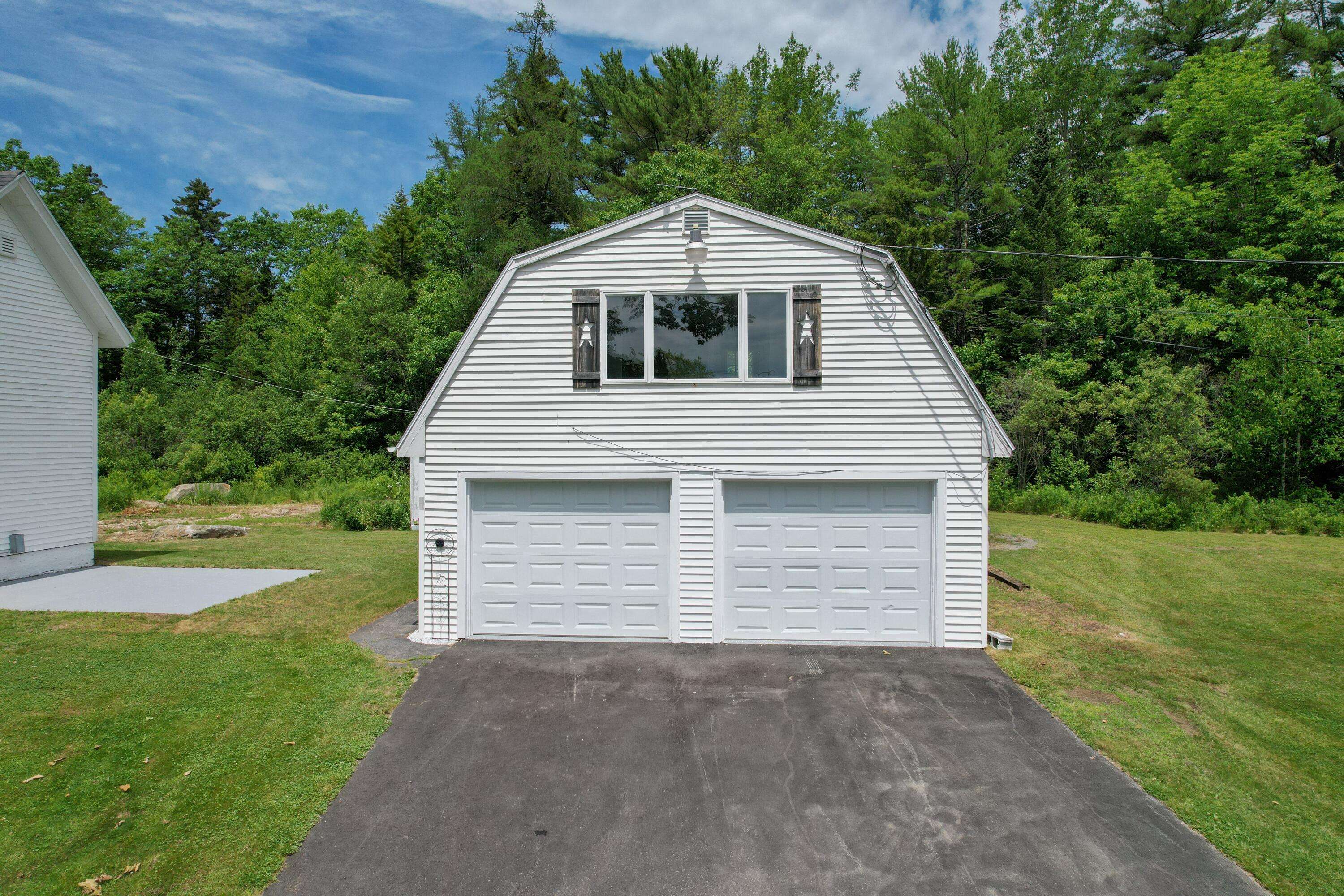 Sullivan, ME 04664,10 Jones WAY