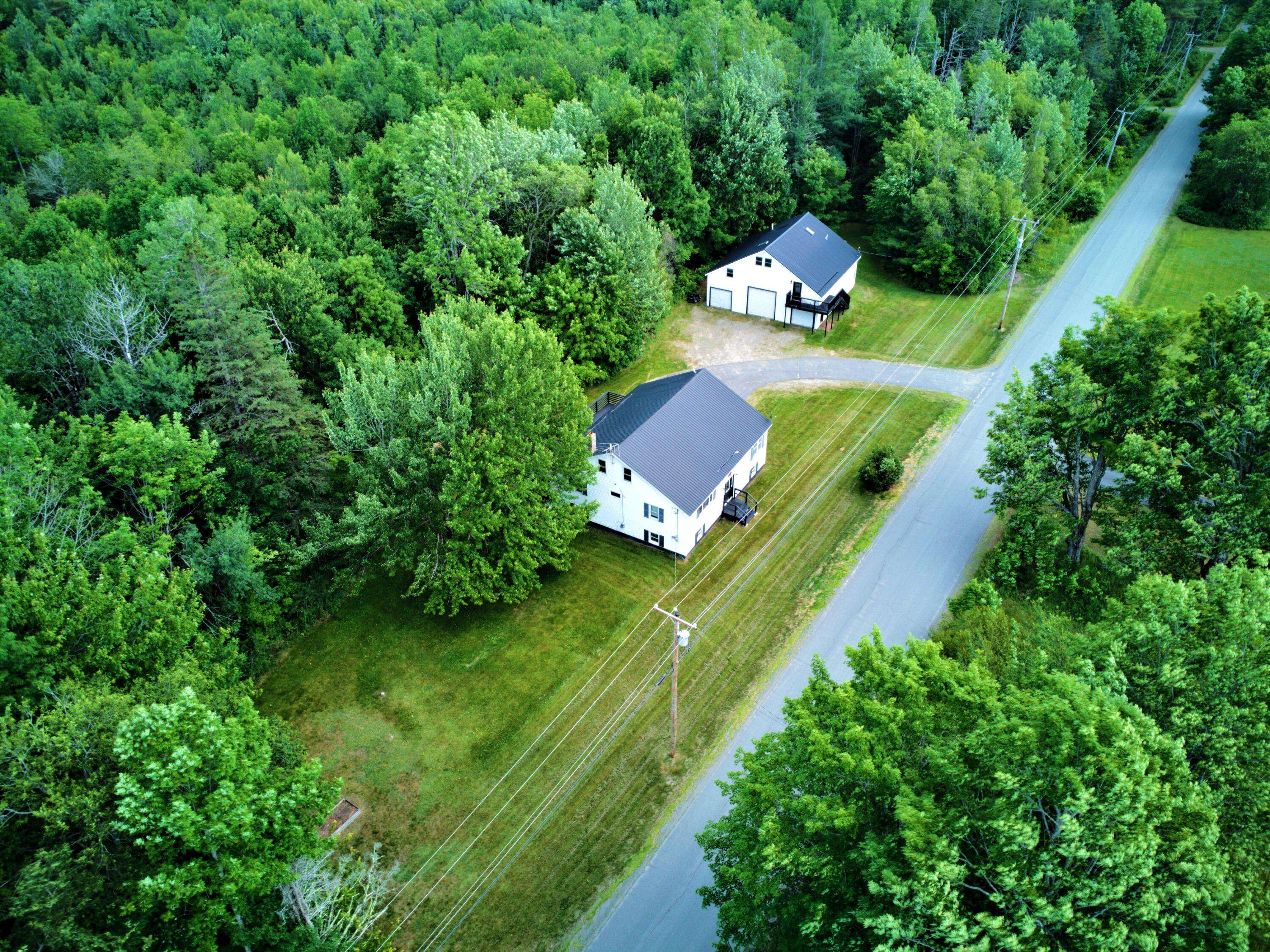 Bradford, ME 04410,199 Middle RD