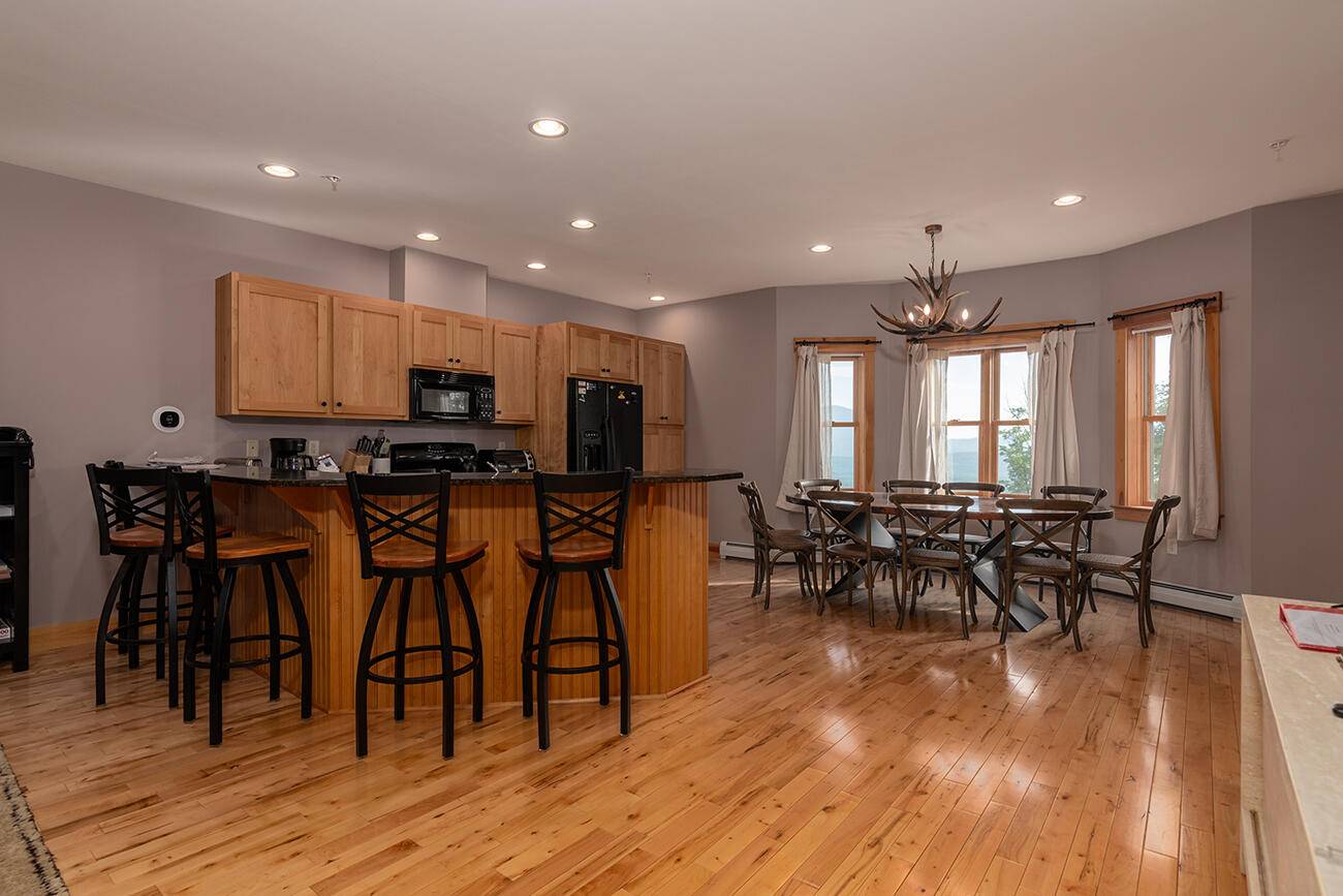Carrabassett Valley, ME 04947,7022 Hardwood Ridge RD #7022