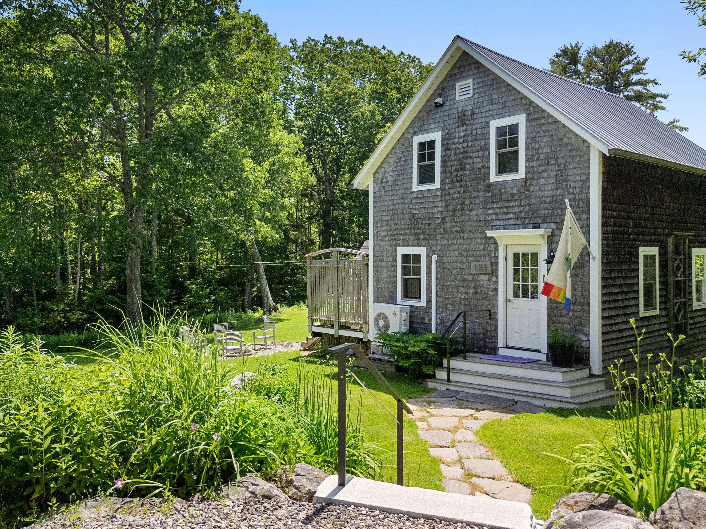 Waldoboro, ME 04572,1414 Dutch Neck RD