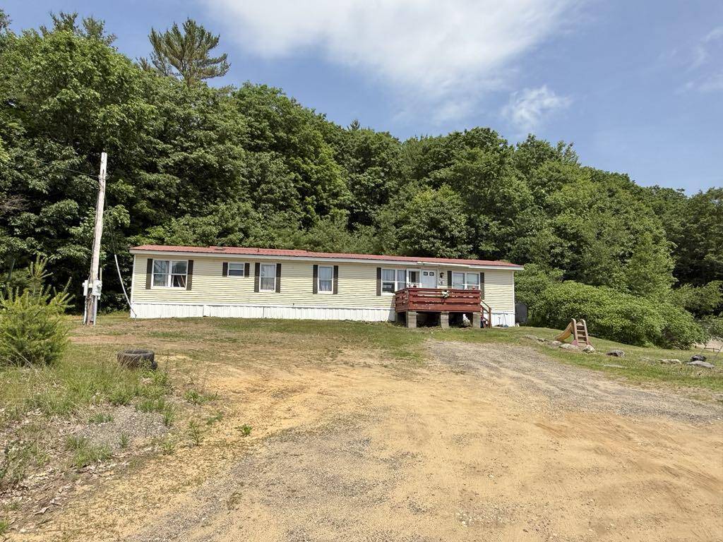 Turner, ME 04282,8 Moore LN