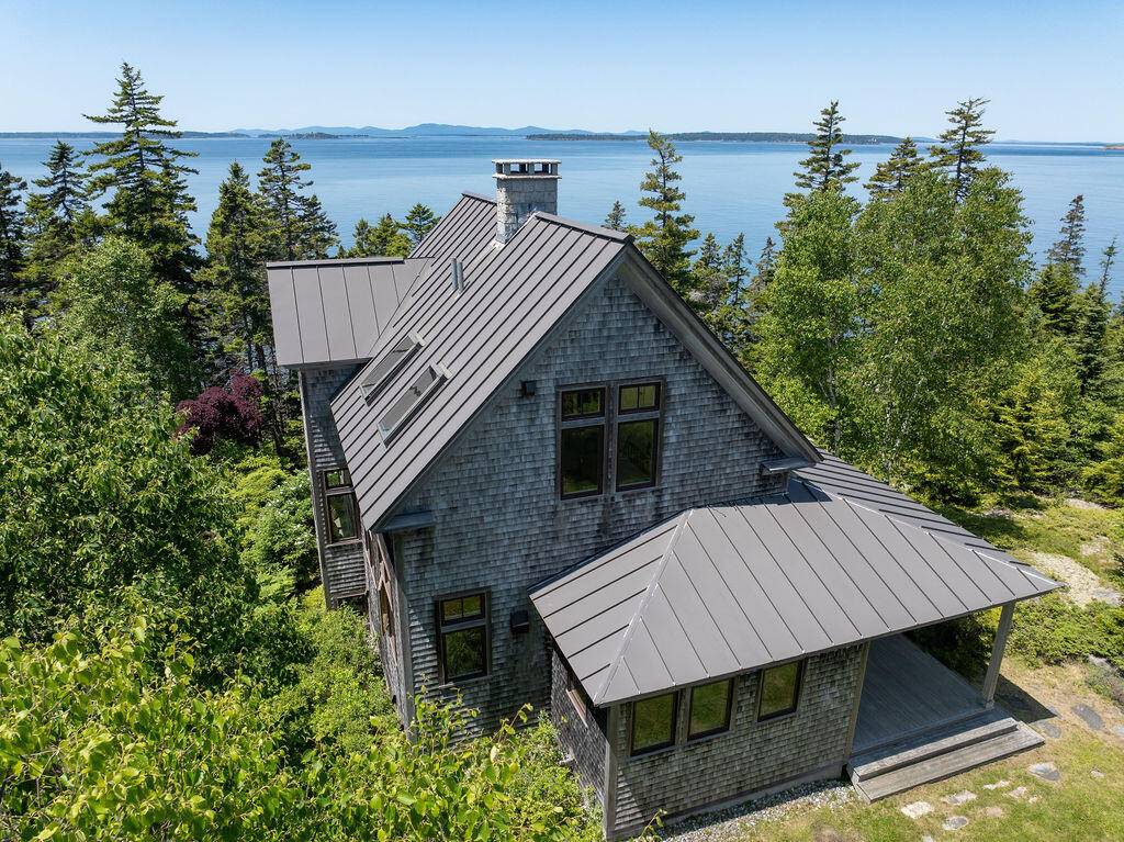 Deer Isle, ME 04627,10 Moss Ledge Lndg LN