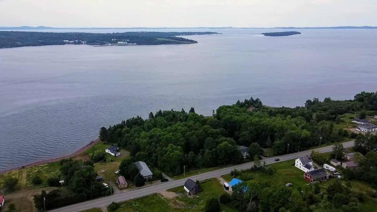 Robbinston, ME 04671,631 US RT 1