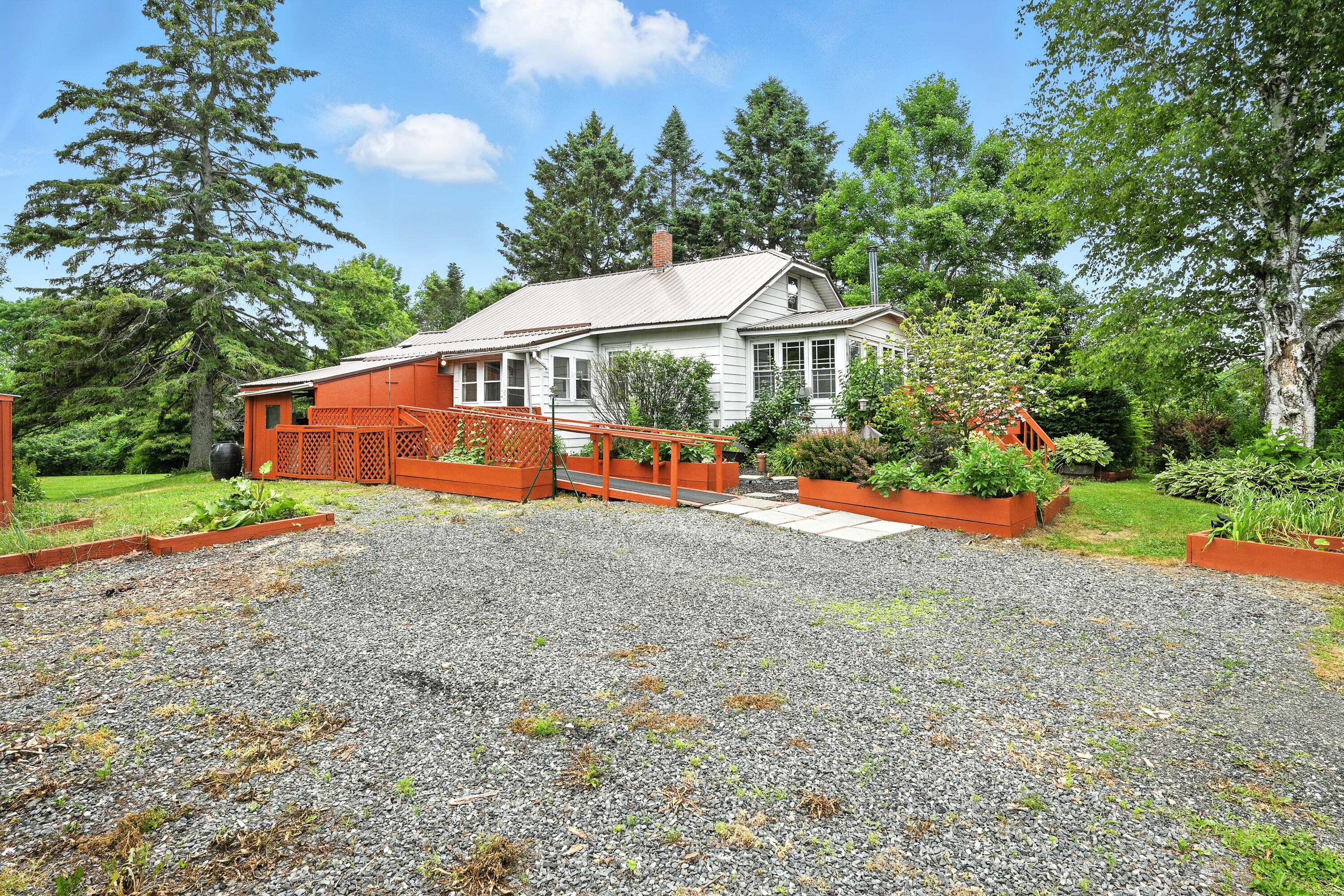 Winslow, ME 04901,776 Garland RD