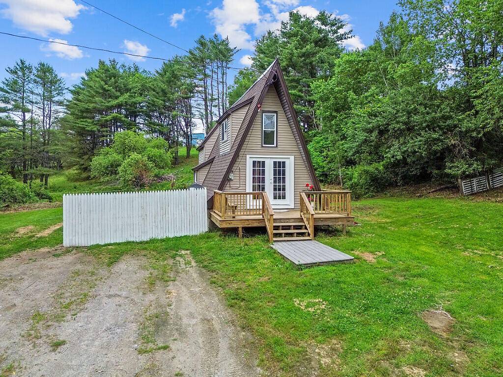 Skowhegan, ME 04976,29 Rosies CT