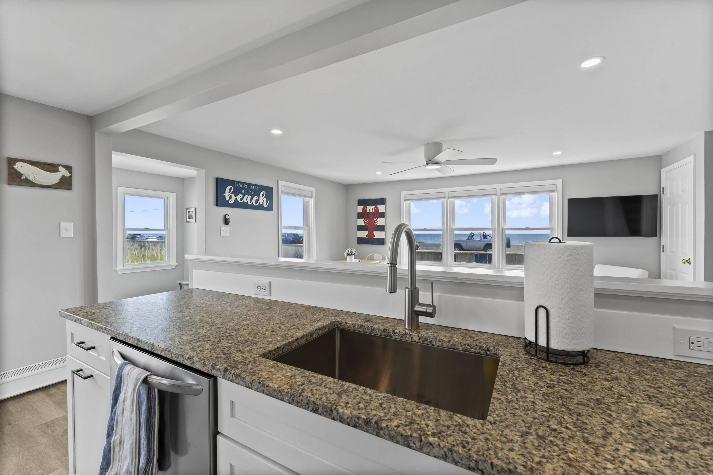 Kennebunk, ME 04043,175 Beach AVE #2