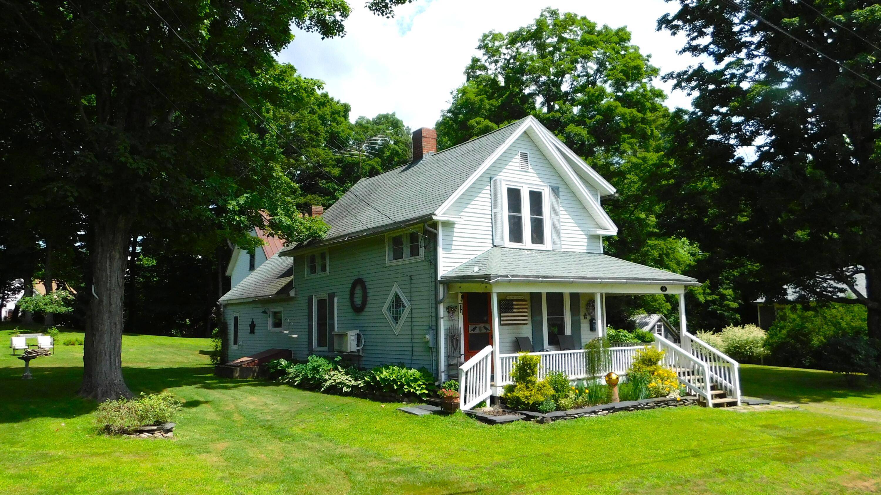 Dexter, ME 04930,10 Liberty ST