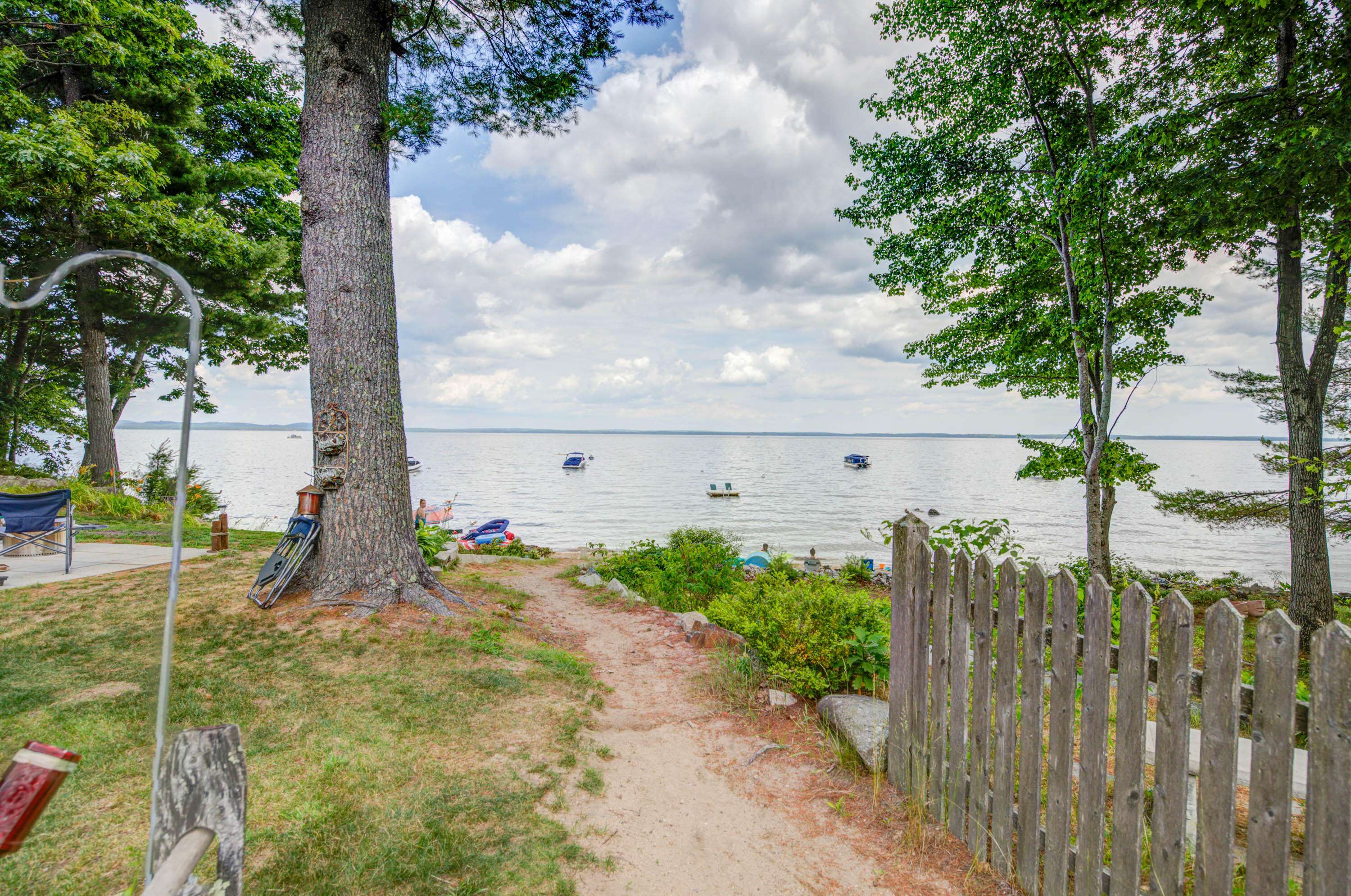 Sebago, ME 04029,61 Shore RD