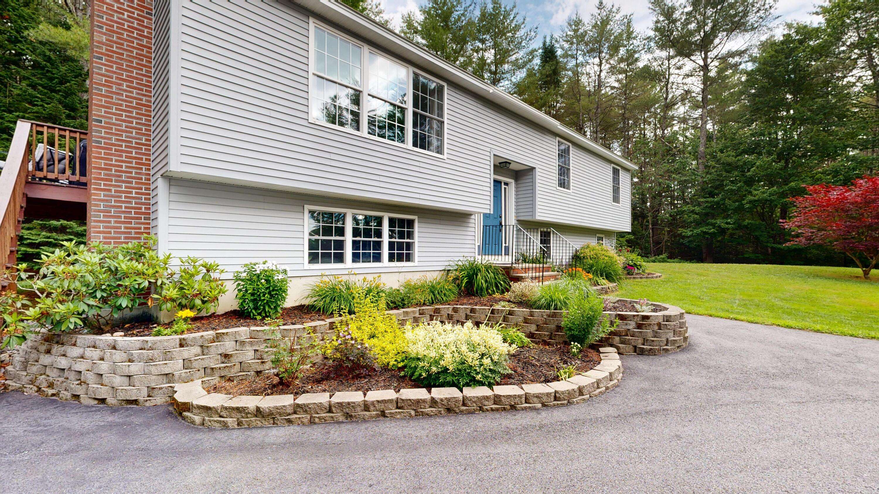 Sabattus, ME 04280,15 Howe LN