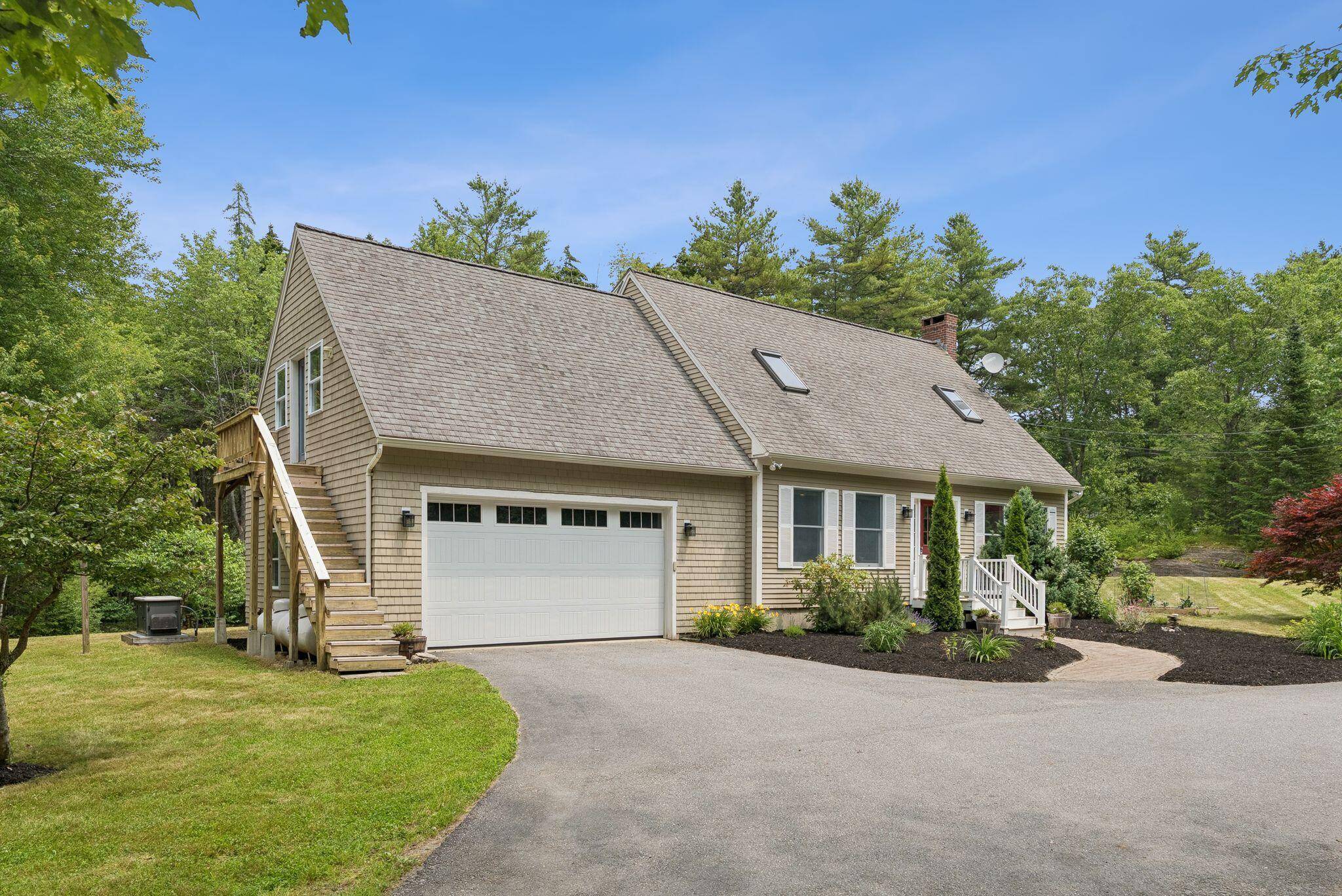 Brunswick, ME 04011,27 Libby LN