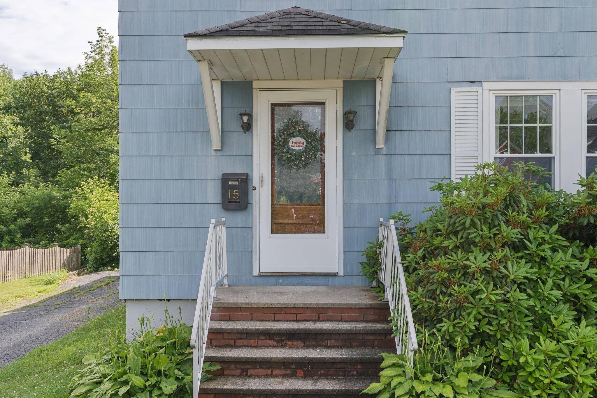 Auburn, ME 04210,15 Huston AVE