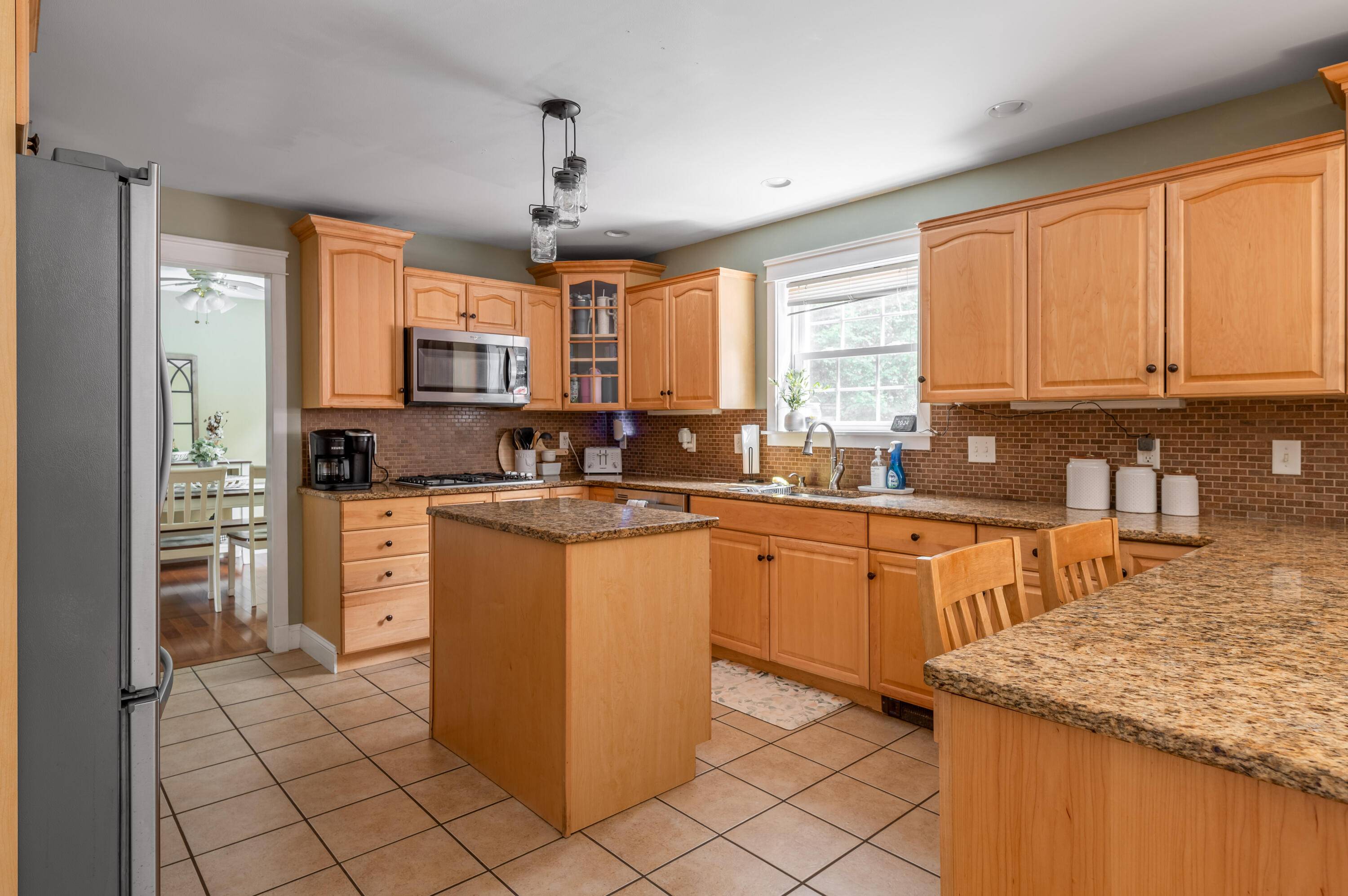 Brewer, ME 04412,60 Oak Grove DR