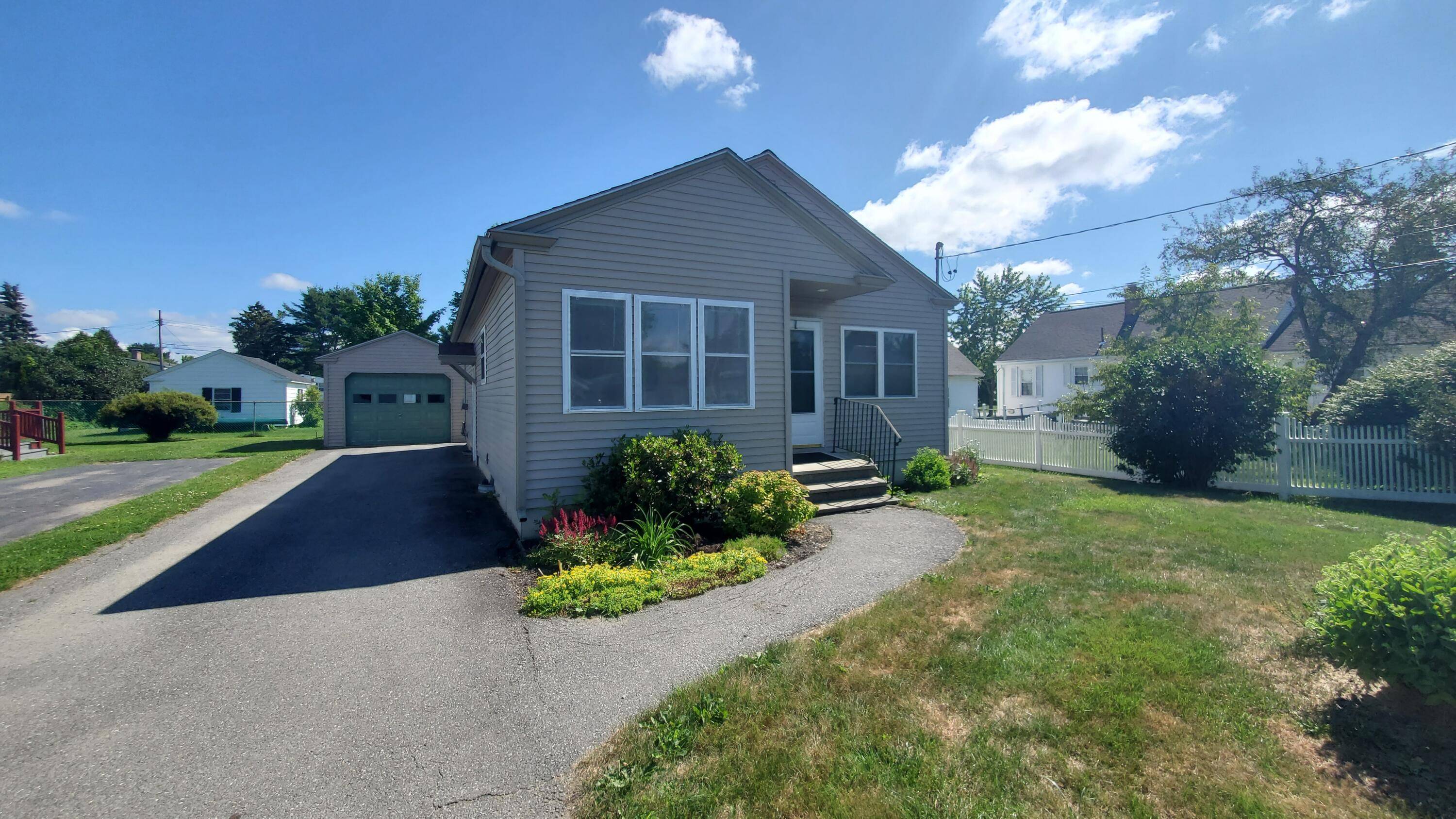 Bangor, ME 04401,9 Wood ST