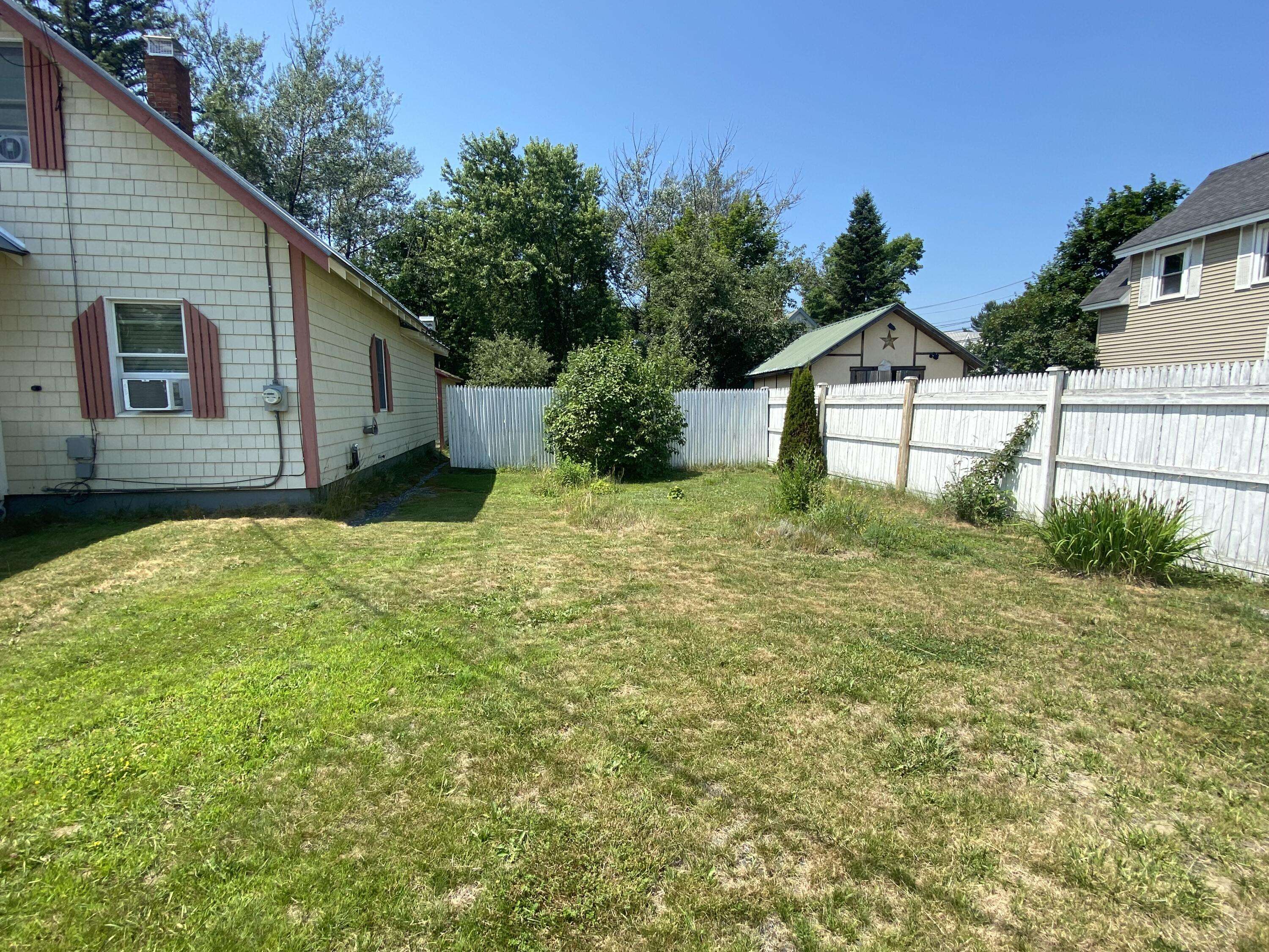 Skowhegan, ME 04976,48 Dane AVE