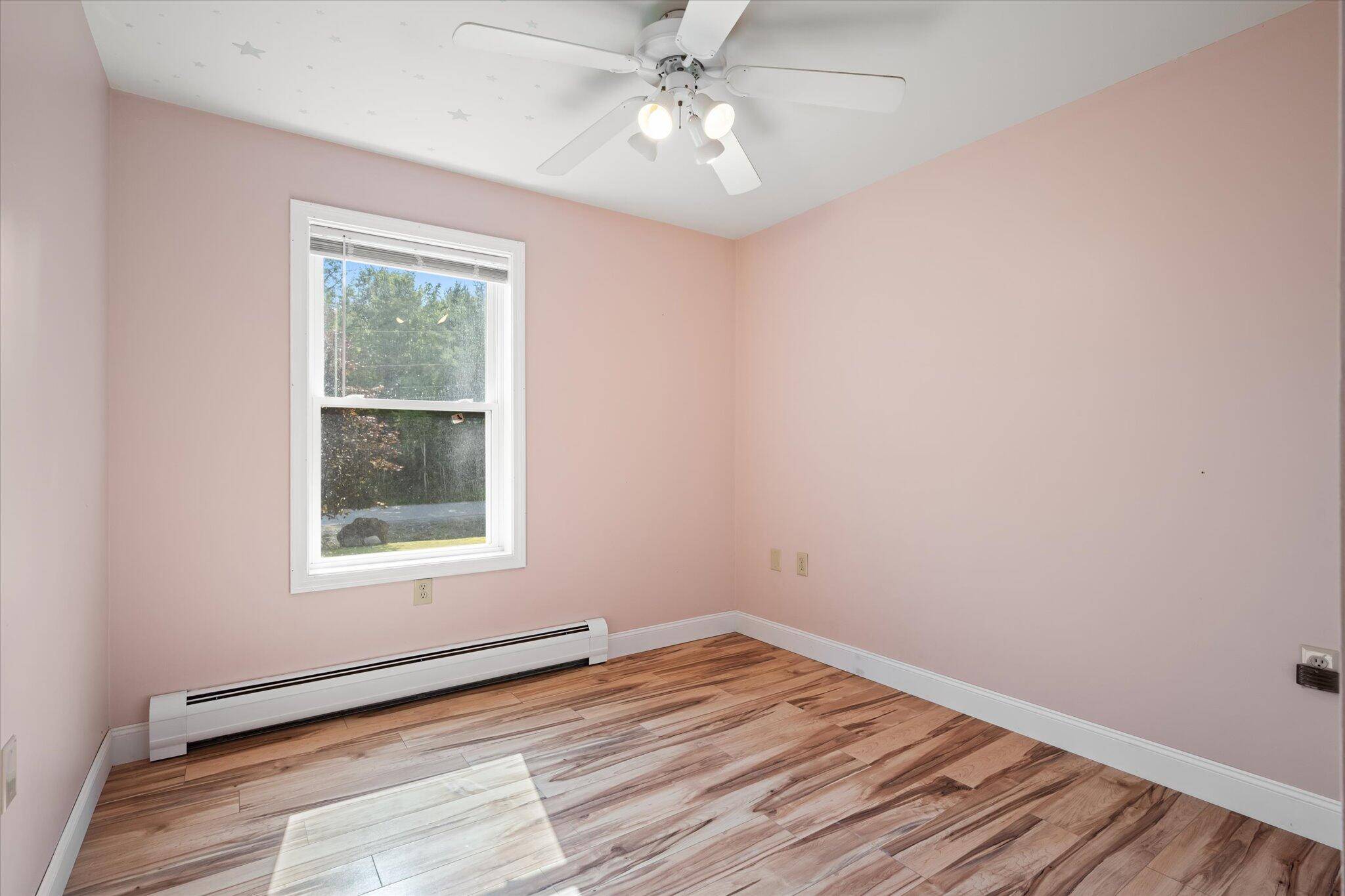 Milford, ME 04461,2 Bryer Heights RD