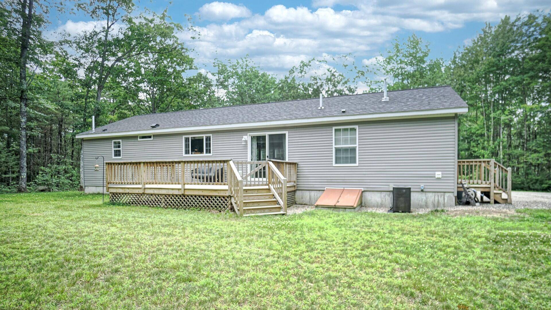 Lyman, ME 04002,73 Davis RD