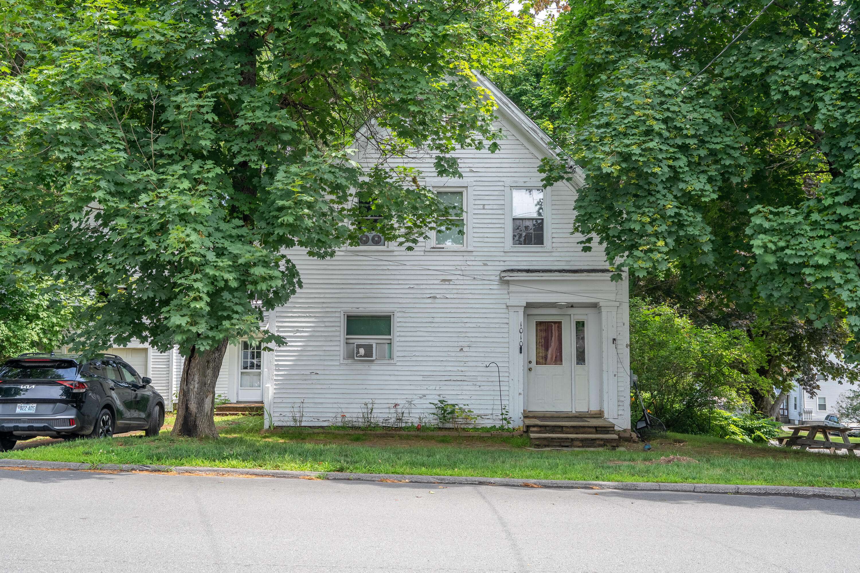 Veazie, ME 04401,1010 Olive ST