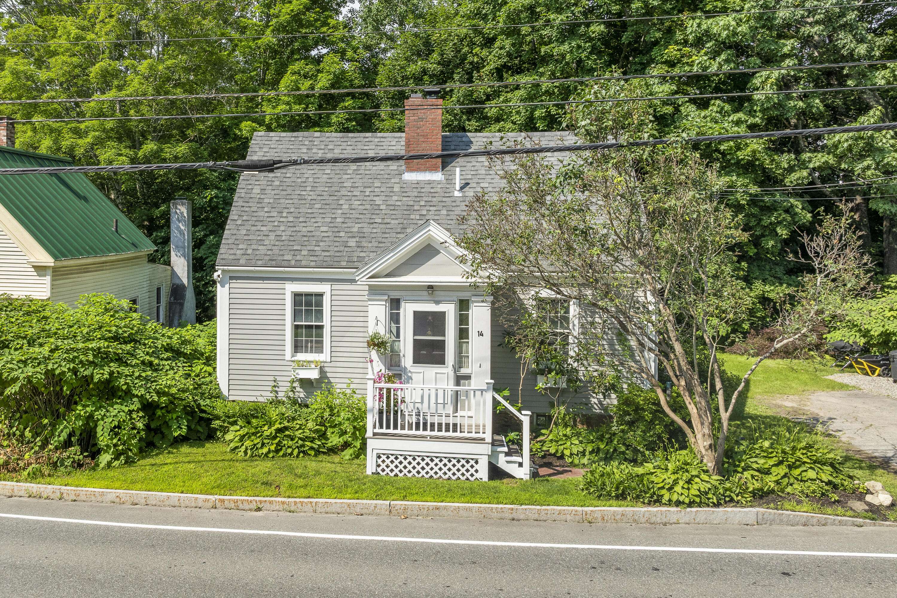 Newcastle, ME 04553,14 Academy Hill RD